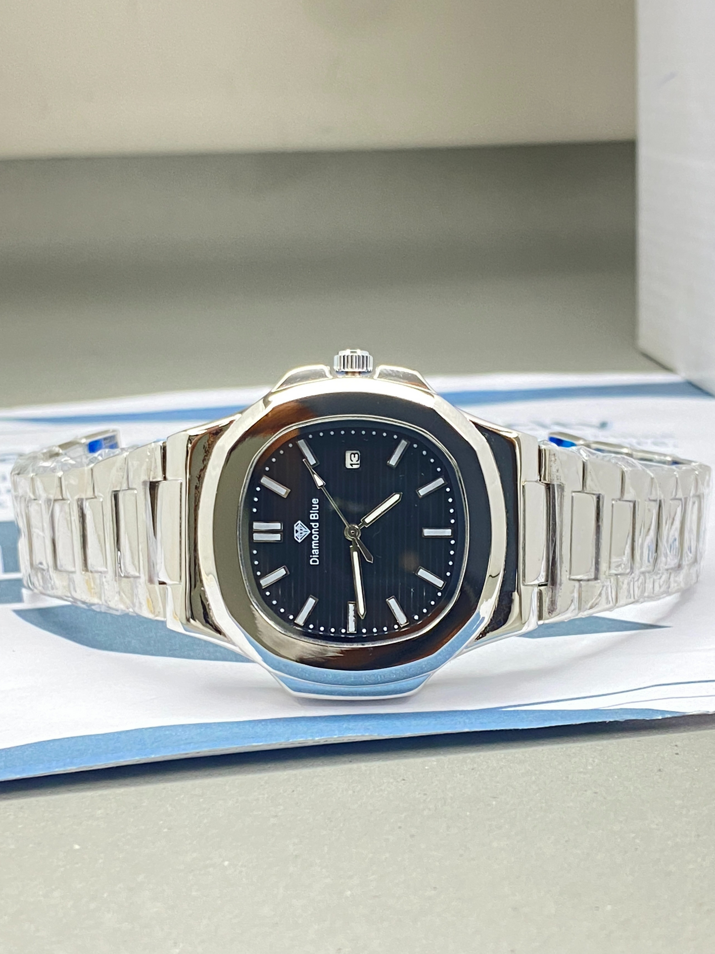 DIAMOND BLUE Classic Stainless Steel Analog Chain Watch for Men