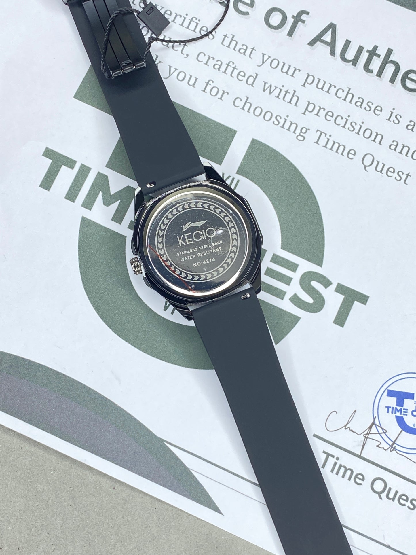 Kegio Magnetic Strap Watch with Spinning Wheel Dial & Silicone Straps