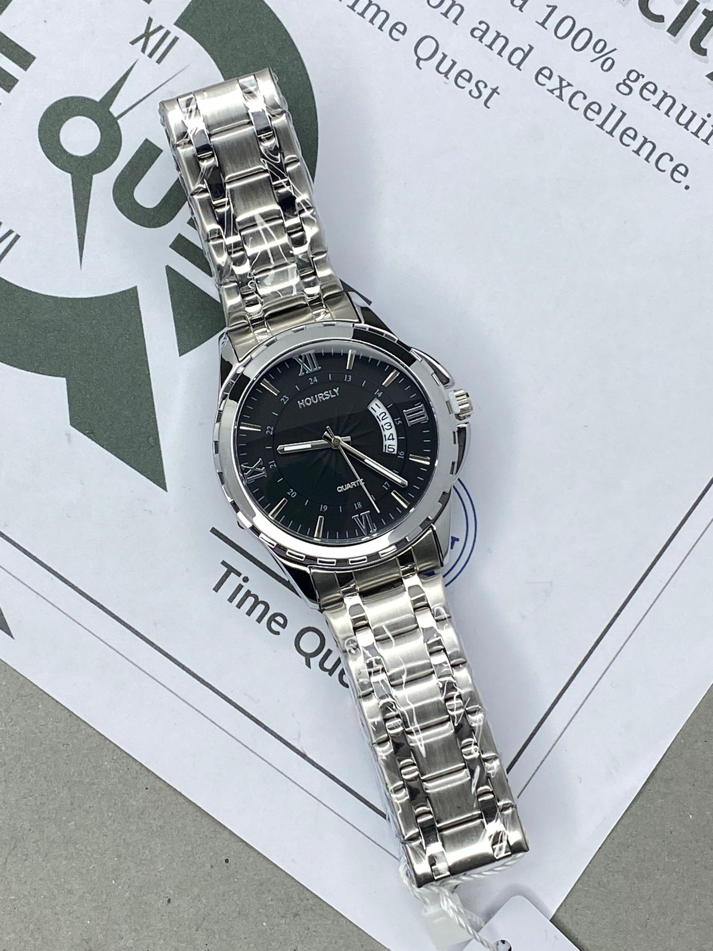 HOURSLY Analog Quartz Round Dial Premium Stainless Steel Chain Watch With Date Display