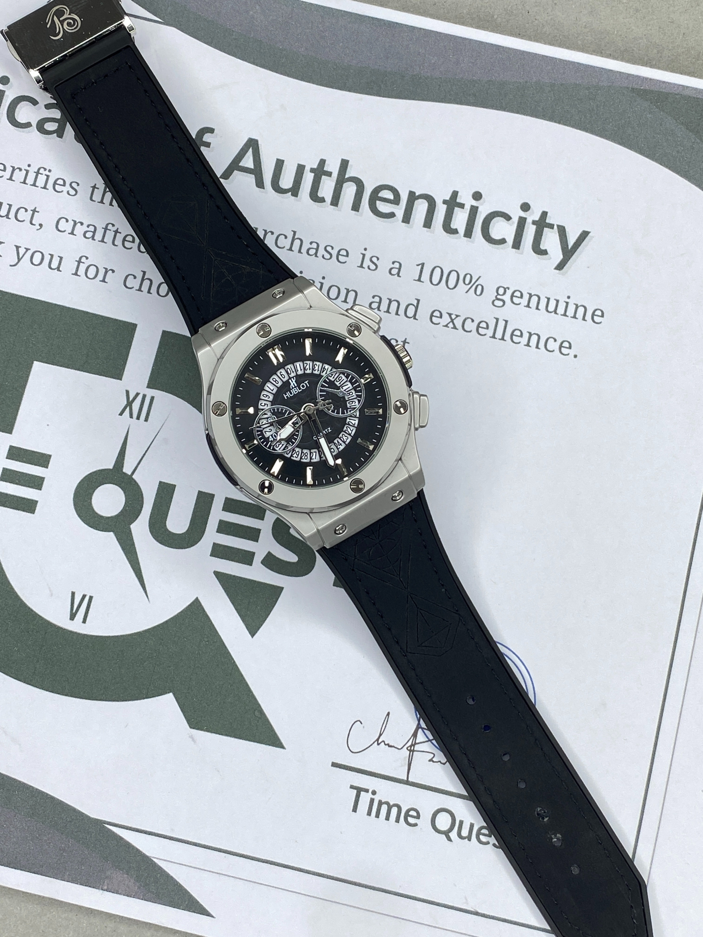 HUB Geneve Analog Display Straps Watch With Date Display & Master Lock