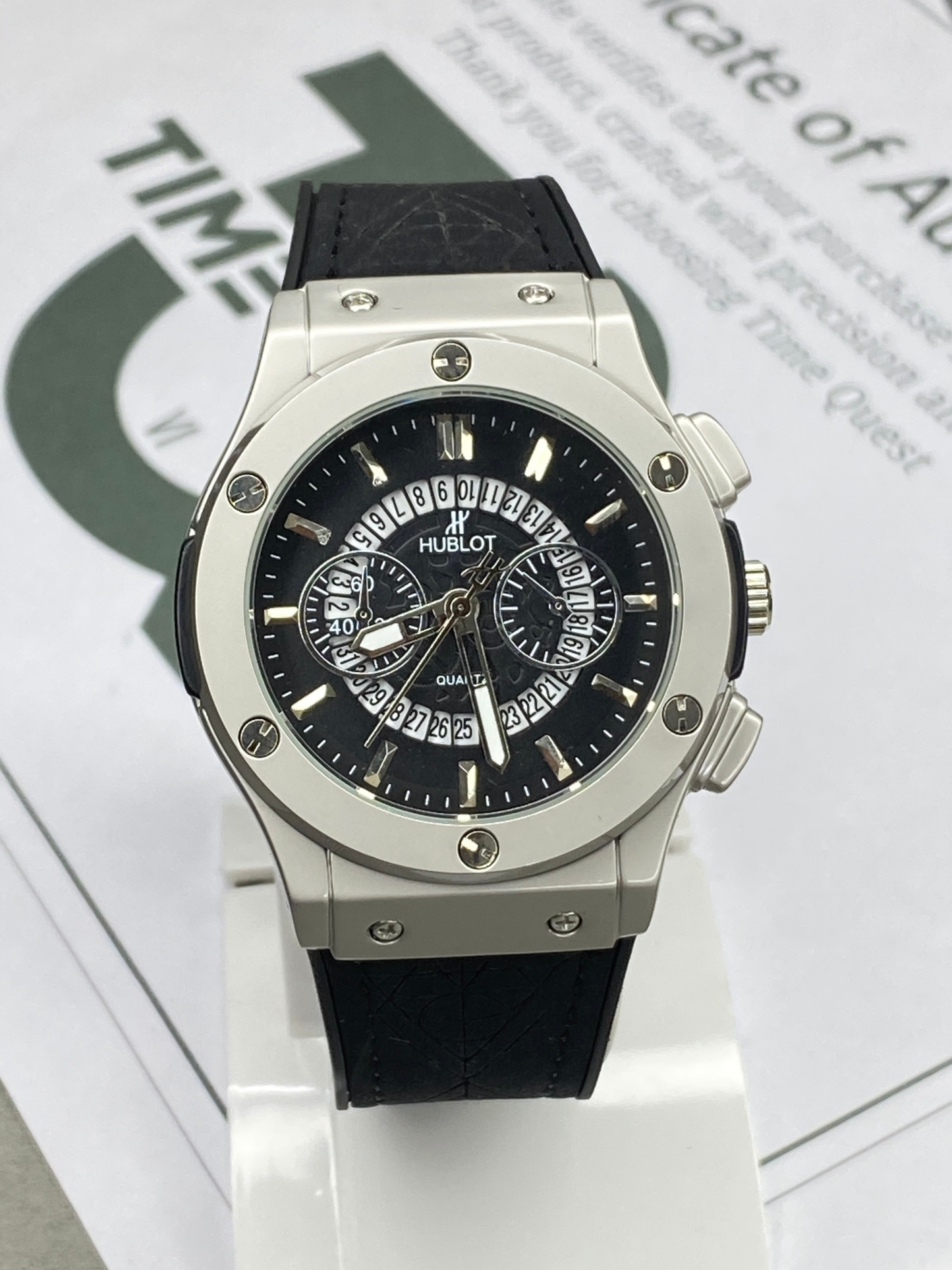 HUB Geneve Analog Display Straps Watch With Date Display & Master Lock