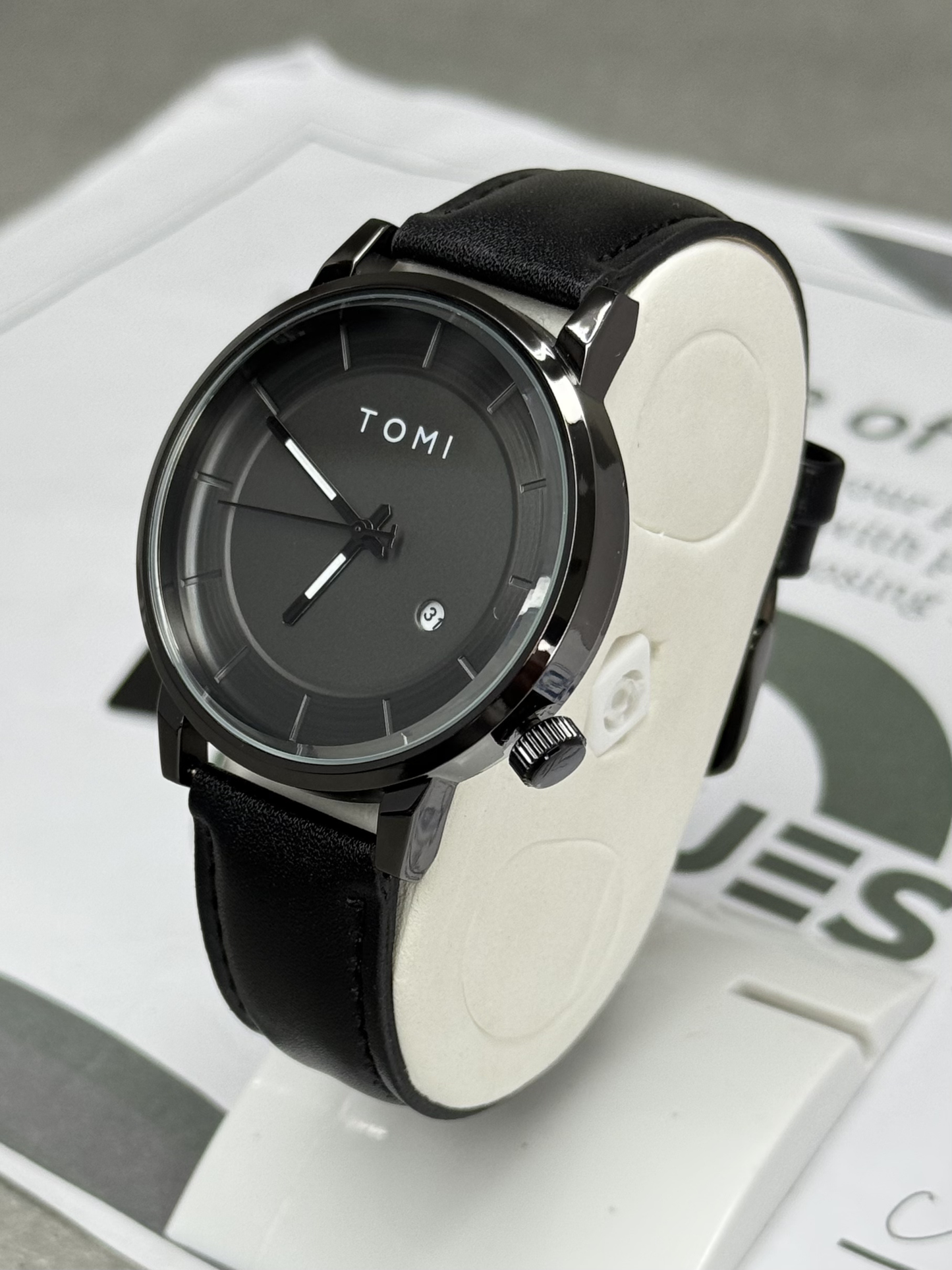 TOMI T-101 Analog Quartz Movement Straps Watch With Date Display For Men