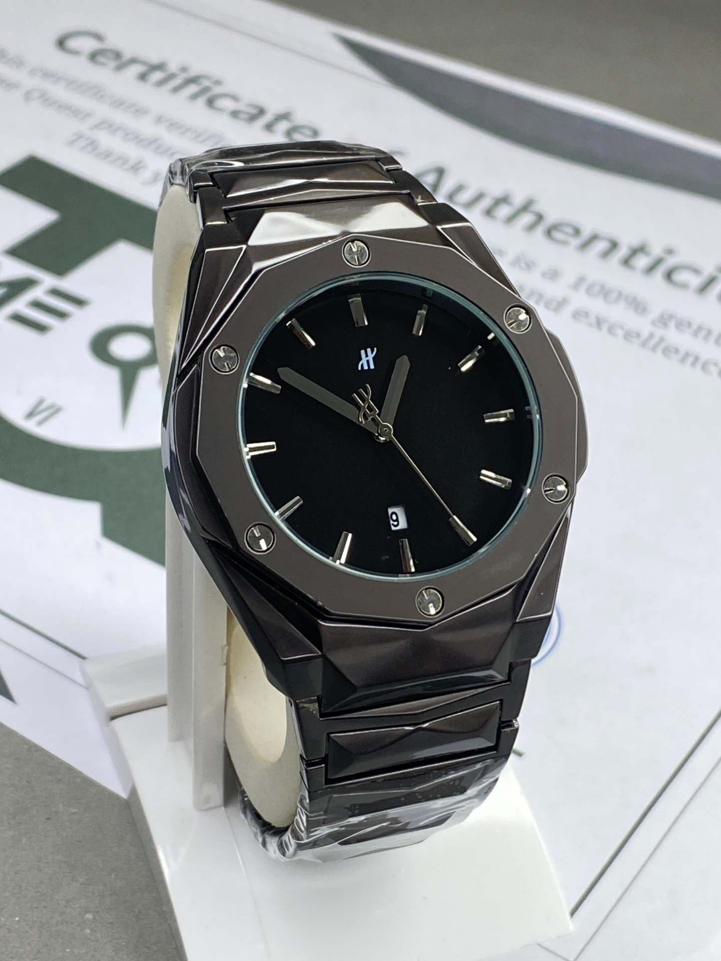 Hublot Geneve Butterfly Lock Chain Watch With Date Display For Men