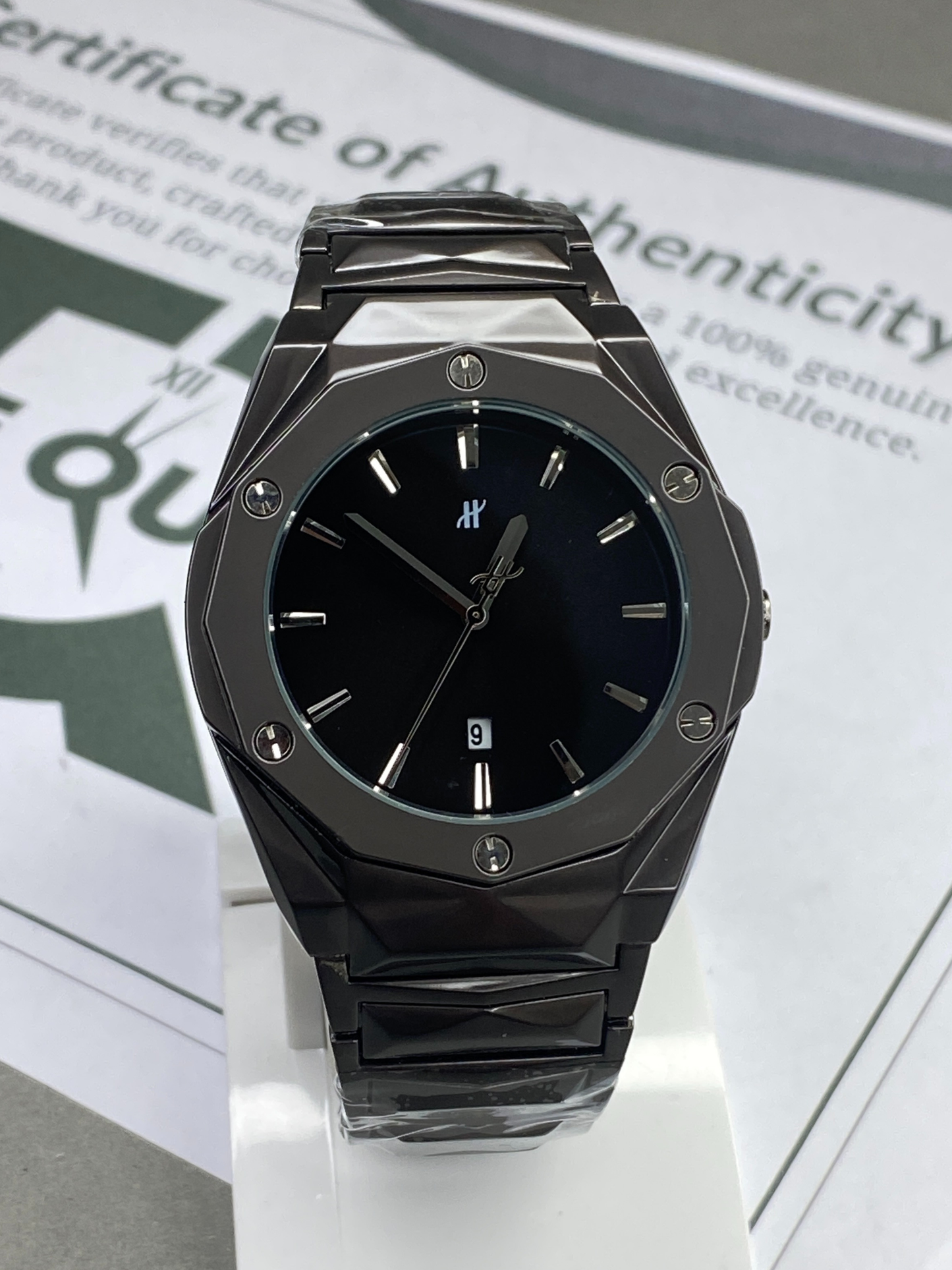 Hublot Geneve Butterfly Lock Chain Watch With Date Display For Men