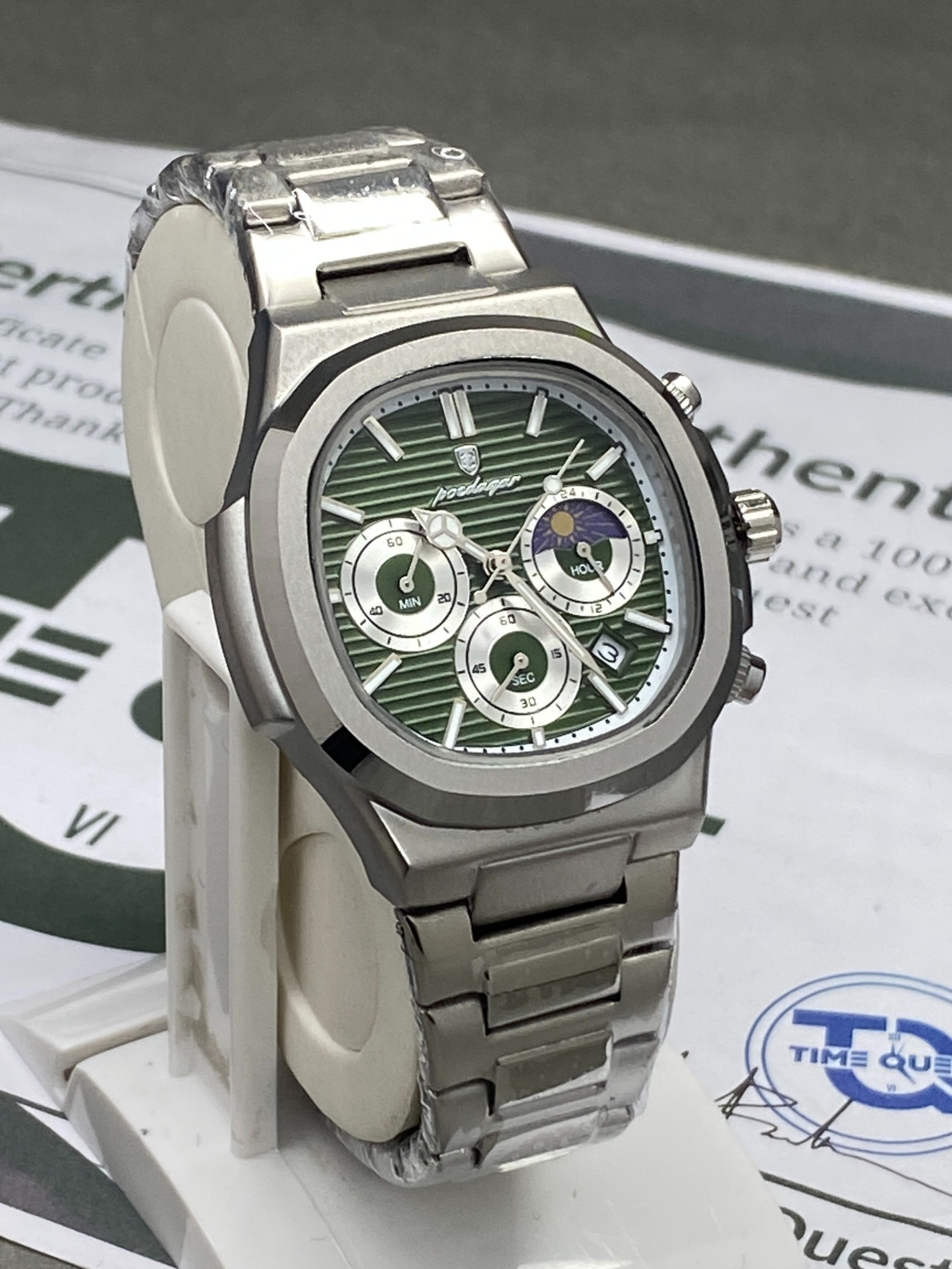 Men's Luxury Chronograph Working Analog Sweep Movement Chain Watch With Date Display