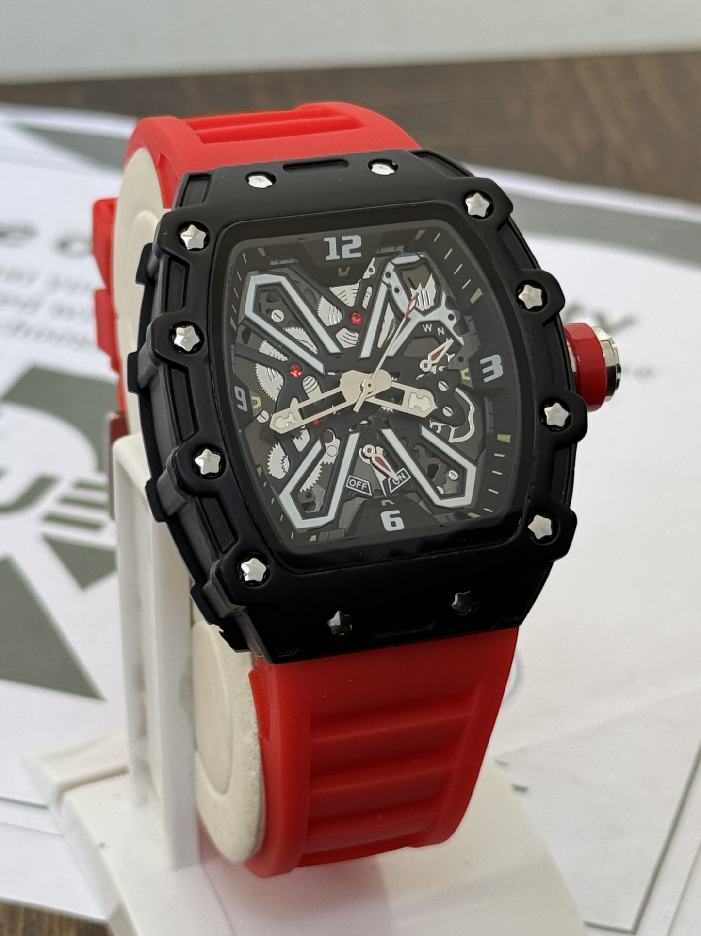 Pagani Design Luxury Men’s Analog Quartz Strap Watch with Elegant Design