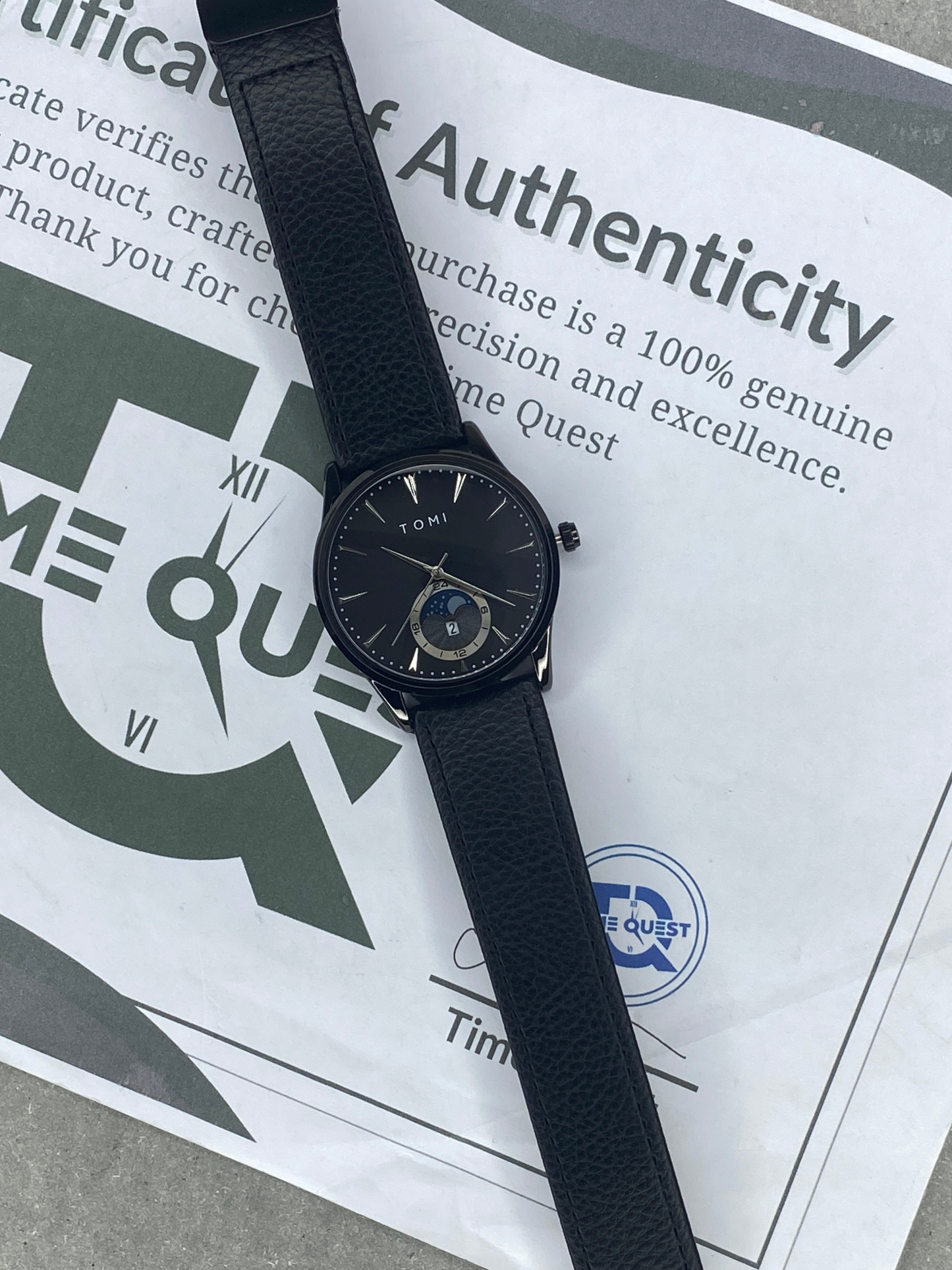 TOMI T-024 Round Dial Analog Quartz Movement Straps Watch With Magnetic Lock & Date Display