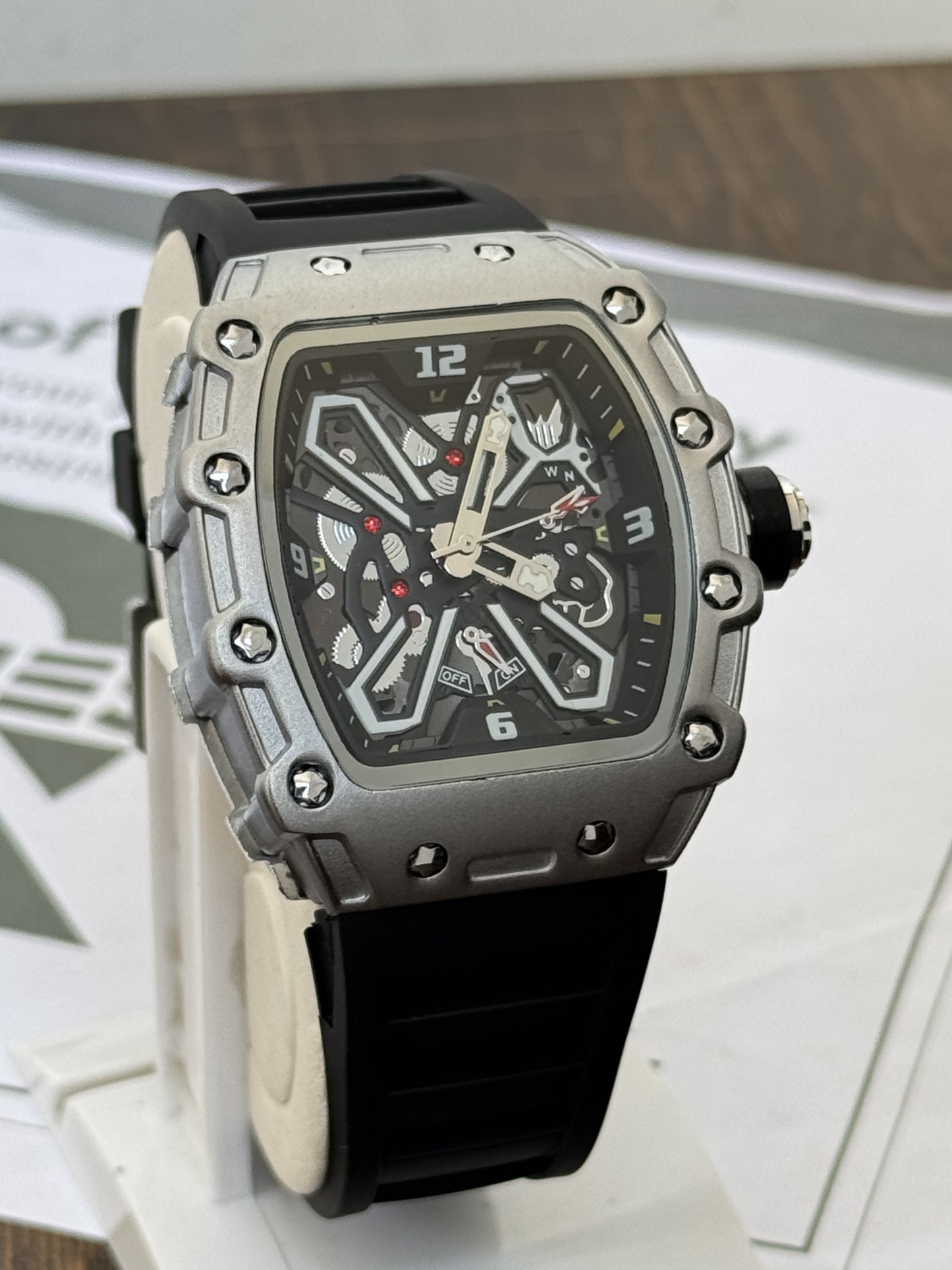 Pagani Design Luxury Men’s Analog Quartz Strap Watch with Elegant Design