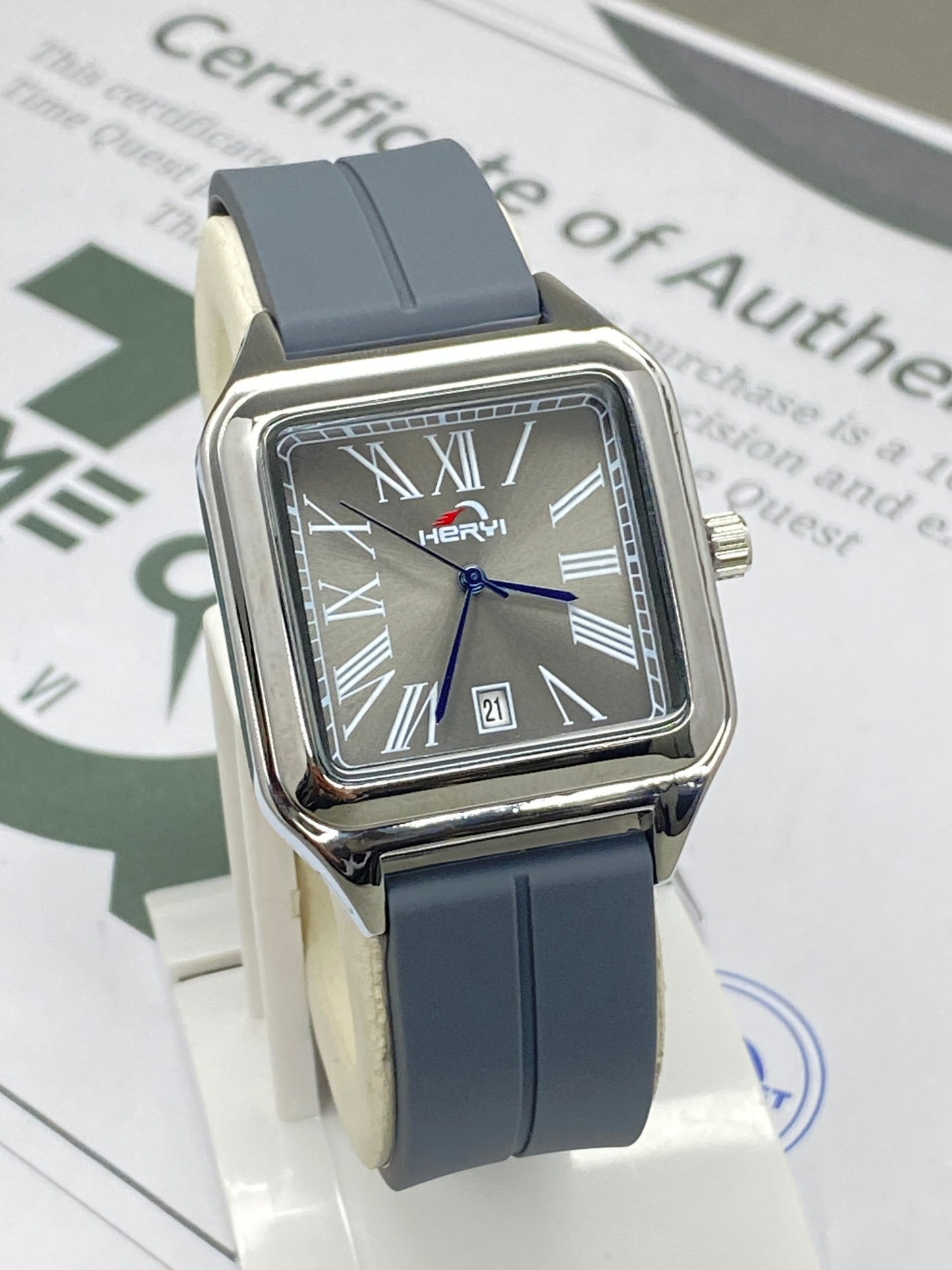 HERYI Square Design Magnetic Lock & Silicone Straps Watch For Men