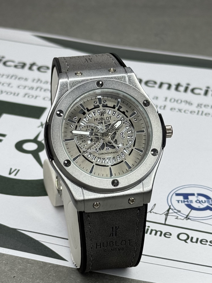 HUB Geneve Analog Display Straps Watch With Date Display & Master Lock