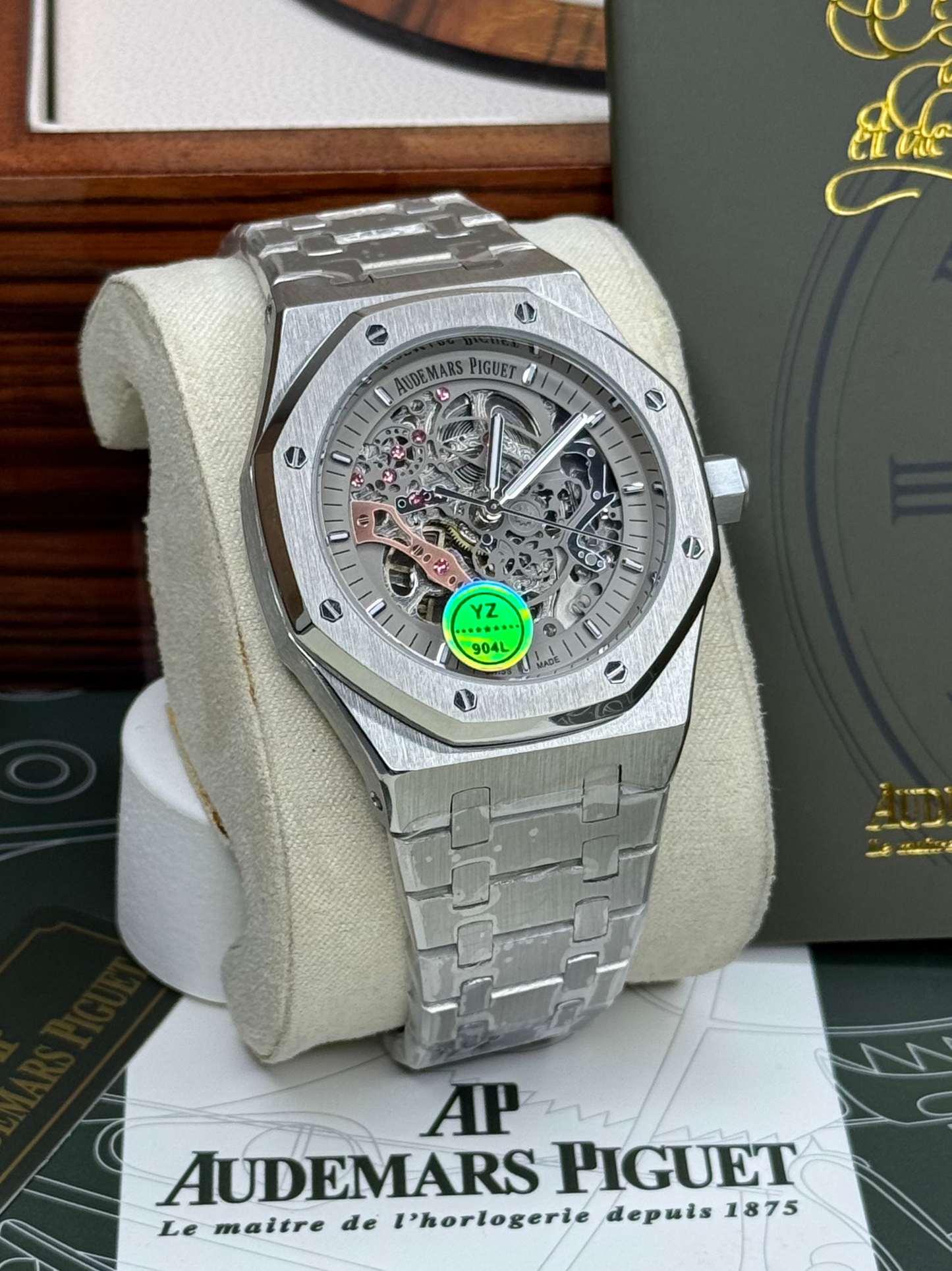 AUDEMARS PIGUET Men's Automatic - Mechanical Movement Luxury Chain Watch