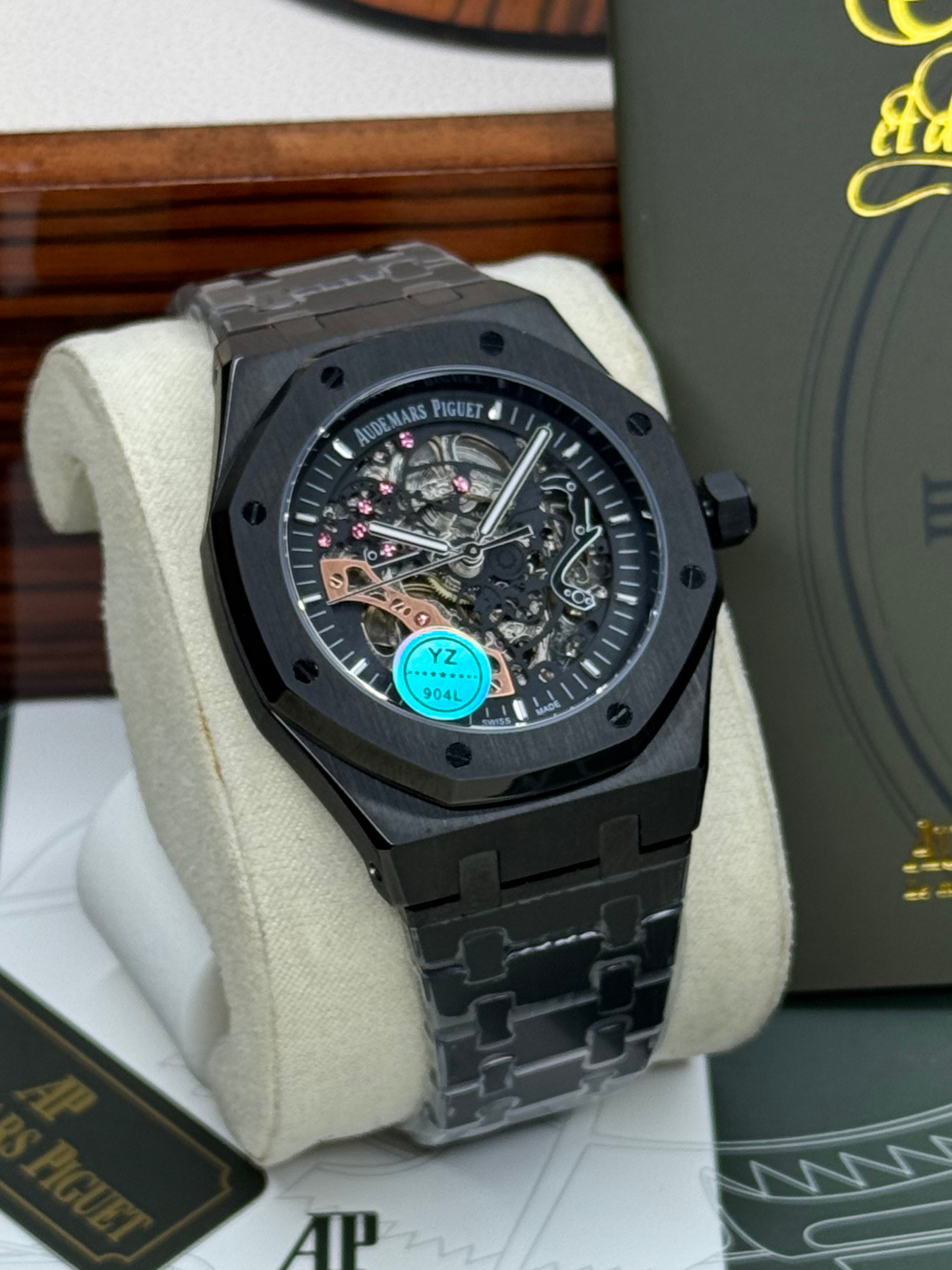 AUDEMARS PIGUET Men's Automatic - Mechanical Movement Luxury Chain Watch