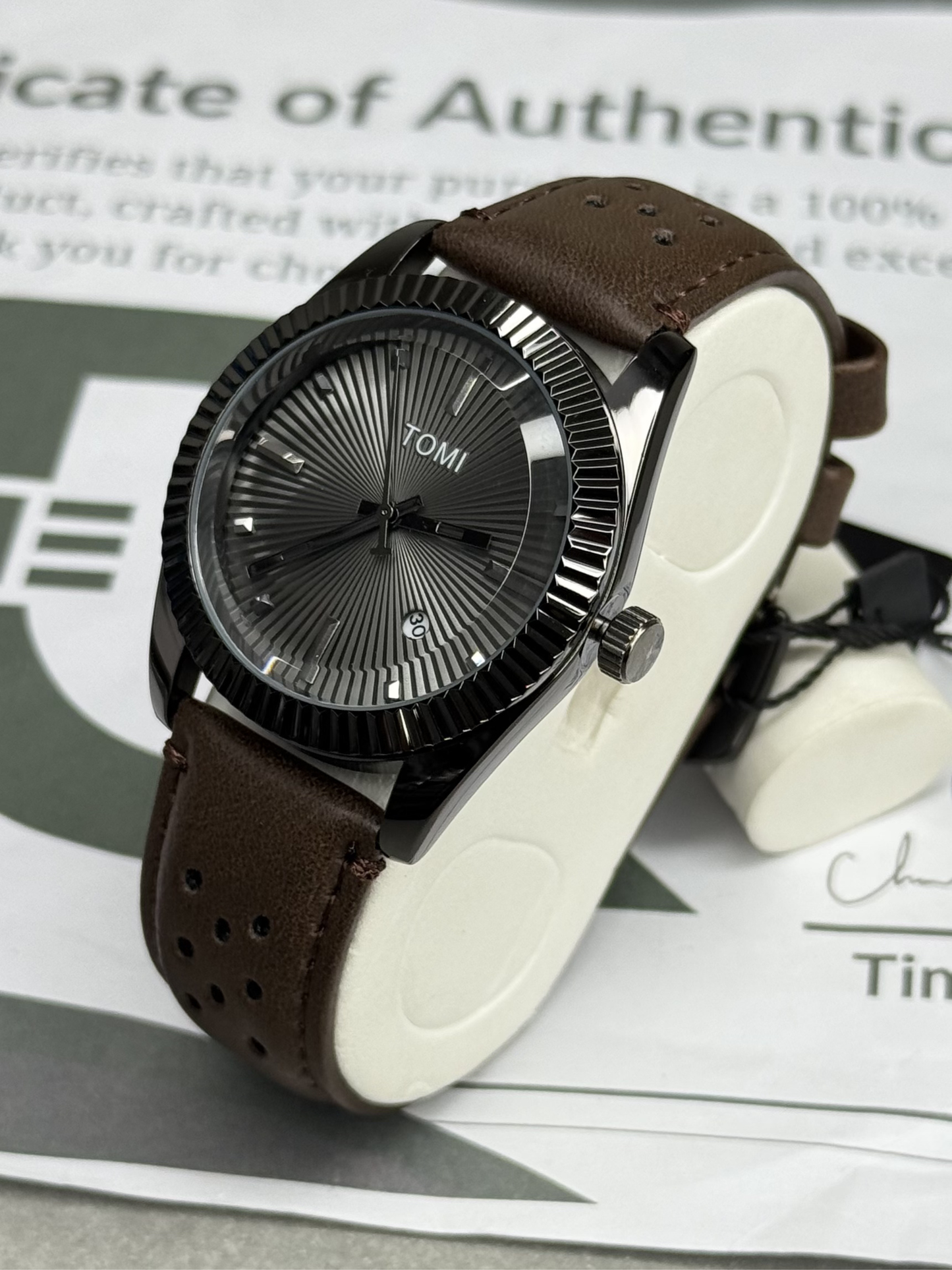 TOMI T-098 Premium Quality Round Dial Analog Quartz Movement Straps Watch