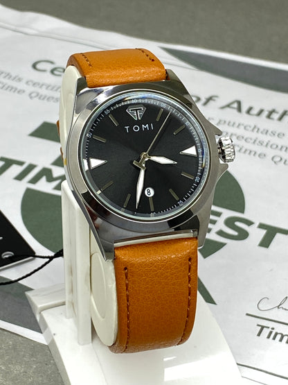 TOMI T-041 Analog Quartz Movement Round Dial Straps Watch With Date Display For Men