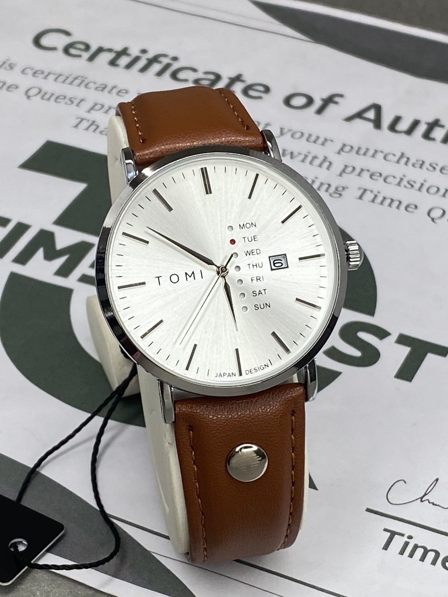 TOMI T-019 Classic Design Round Dial Straps Watch With Date & Day Display For Men