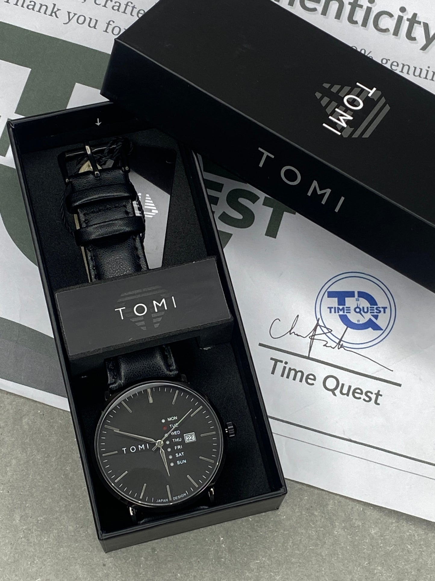 TOMI T-019 Classic Design Round Dial Straps Watch With Date & Day Display For Men