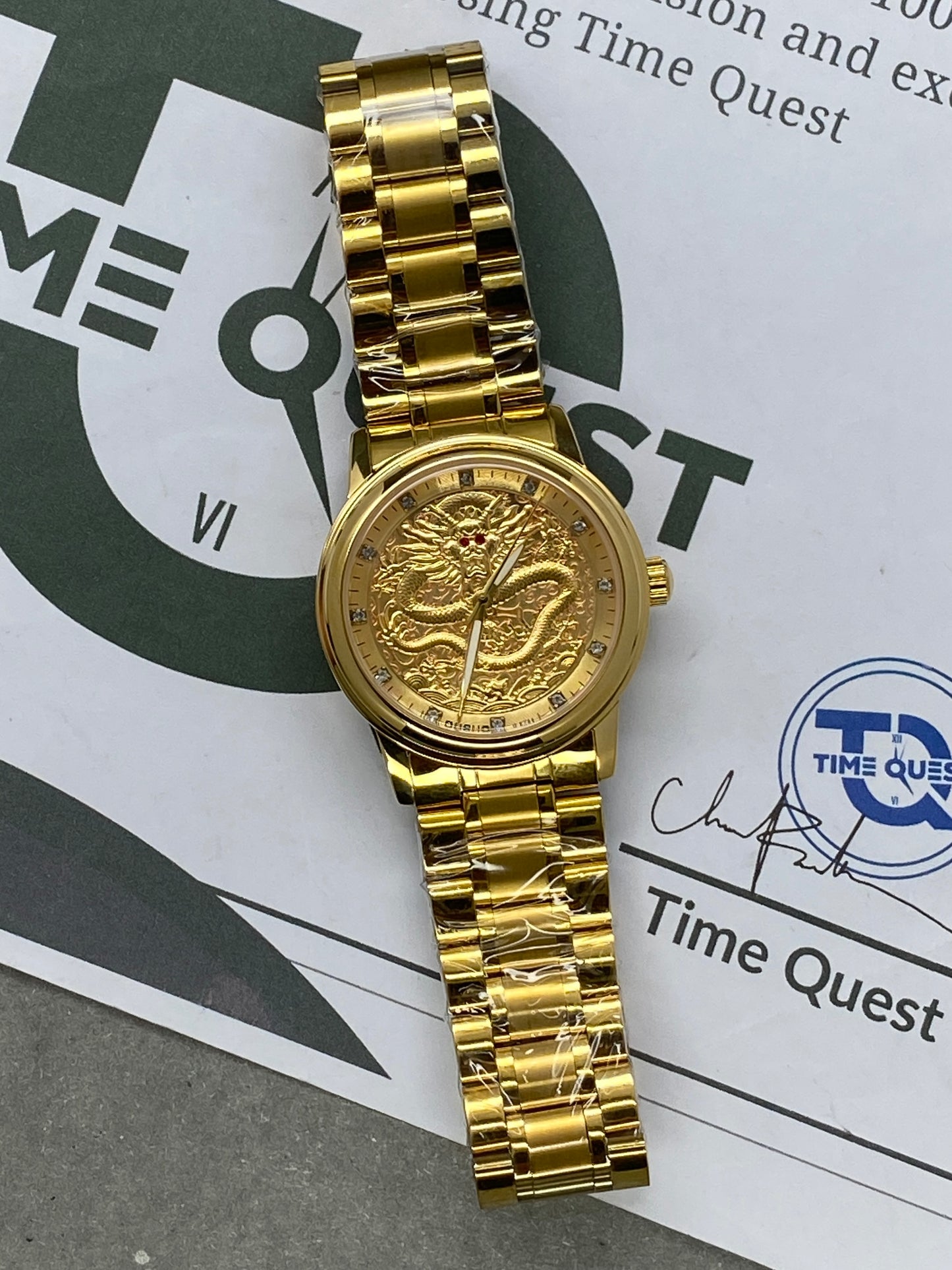 Gold Dragon Luxury Chain Watch With Butterfly Lock For Men