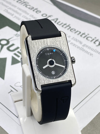 TOMI T-022 Analog Stainless Steel Case Silicone Straps Watch For Men