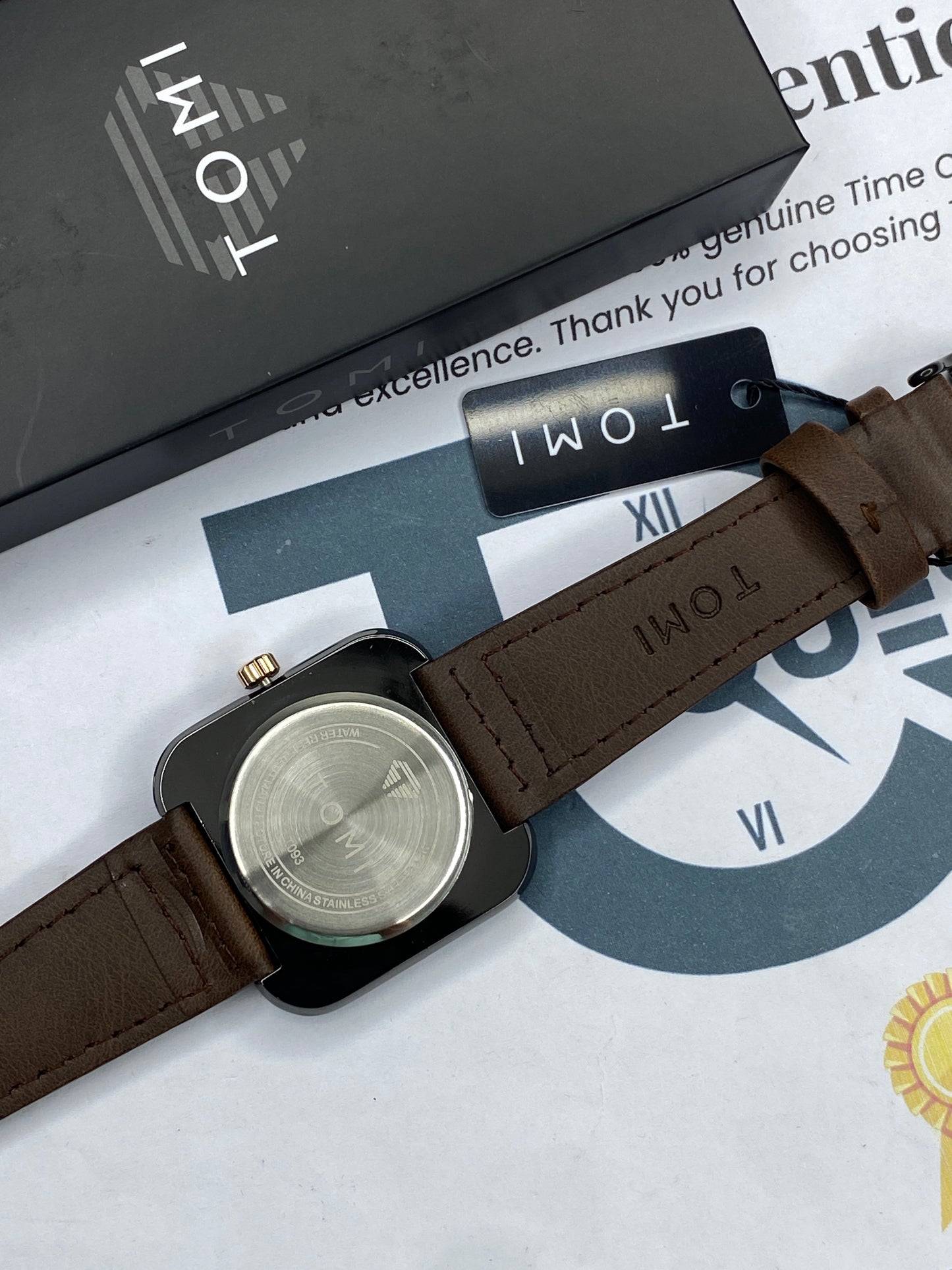 Tomi T-093 Square Design Straps Watch