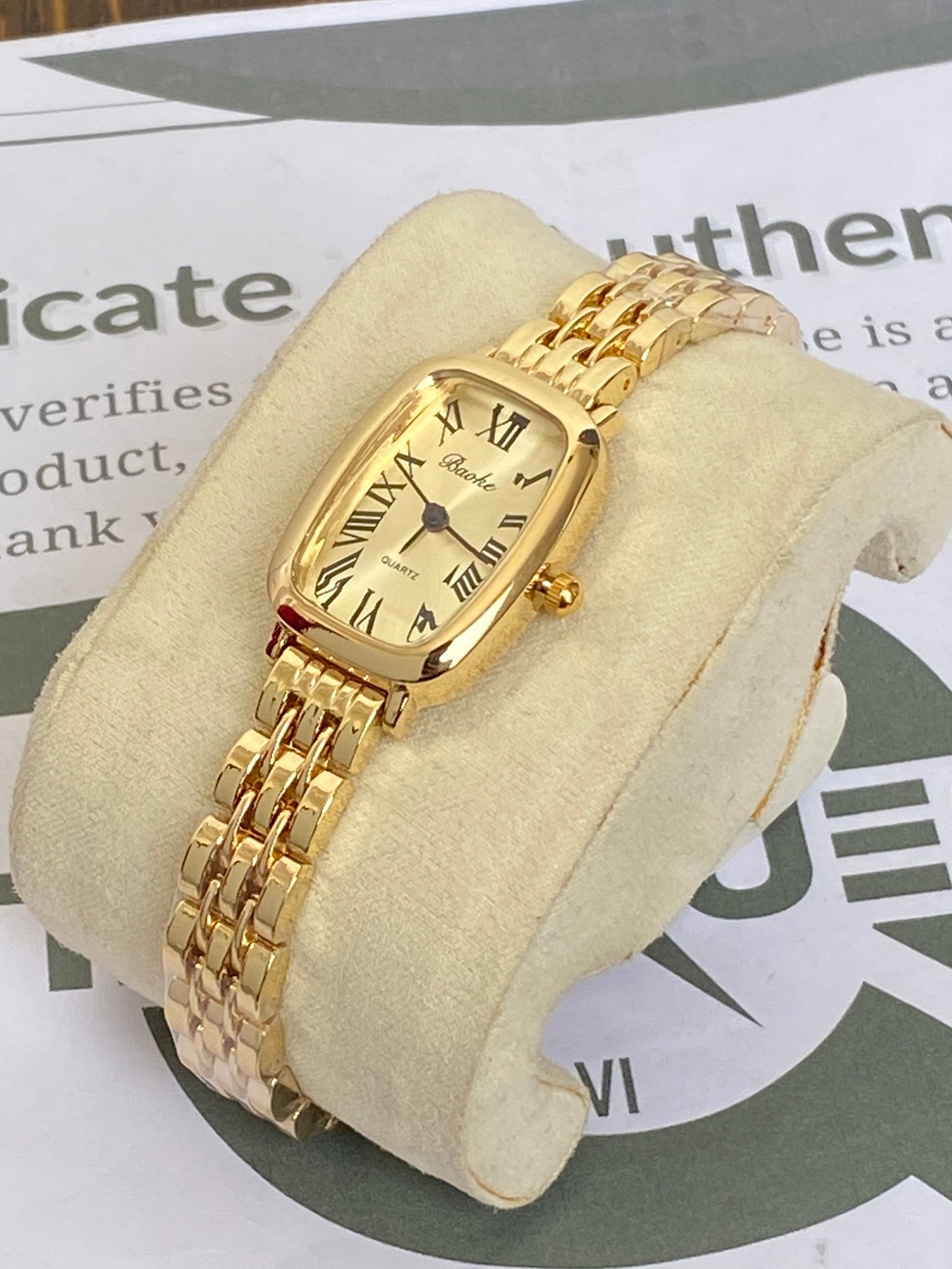 Baoke Elegant Oval Shape Dial Ladies Stainless Steel Watch – A Timeless Gift for Her