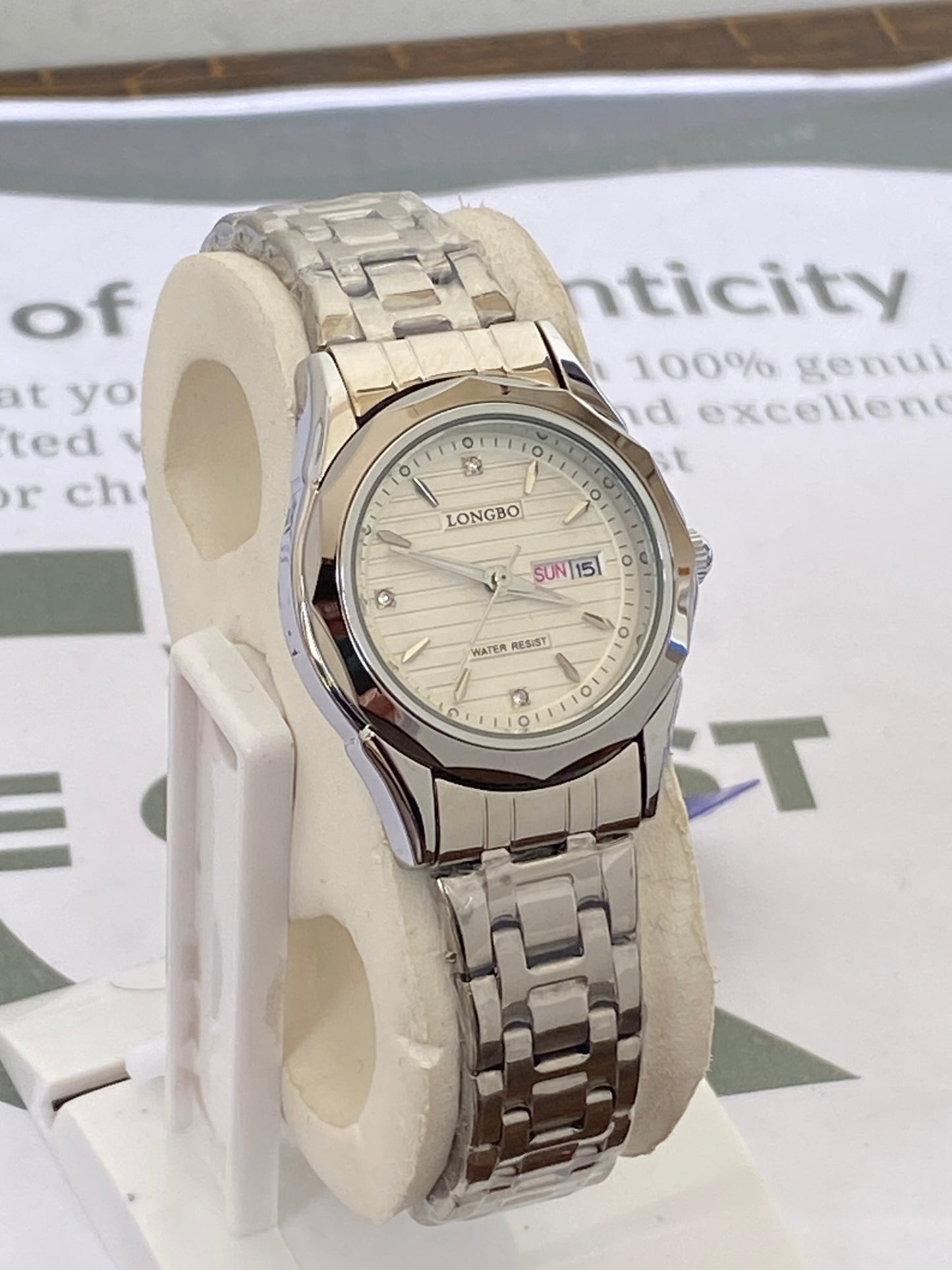 Longbo Stylish Round Dial Ladies Watch With Date & Day – Elegant Steel Chain Design
