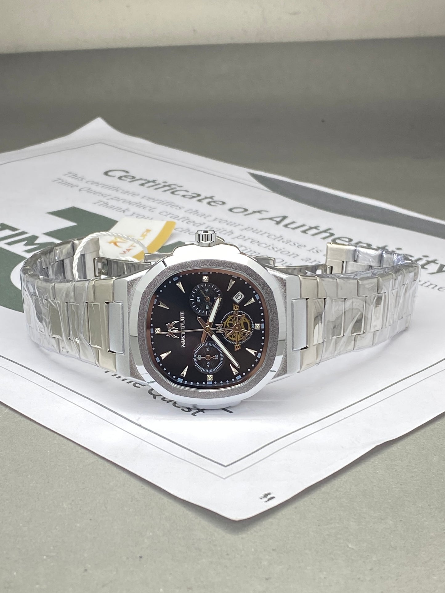 MATTURI Men’s Luxury Chronograph Working Stainless Steel Chain Watch With Date Display