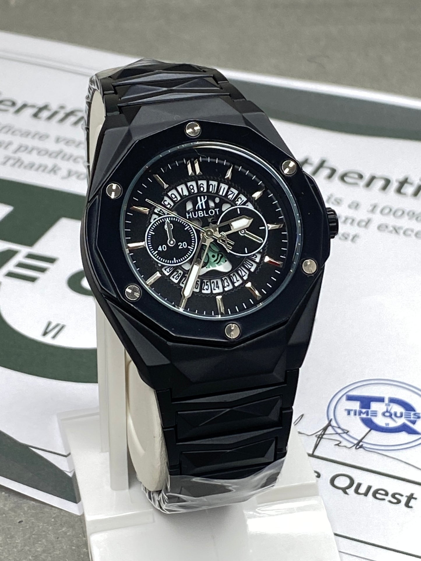 Hublot Geneve Butterfly Lock Chain Watch With Date Display For Men