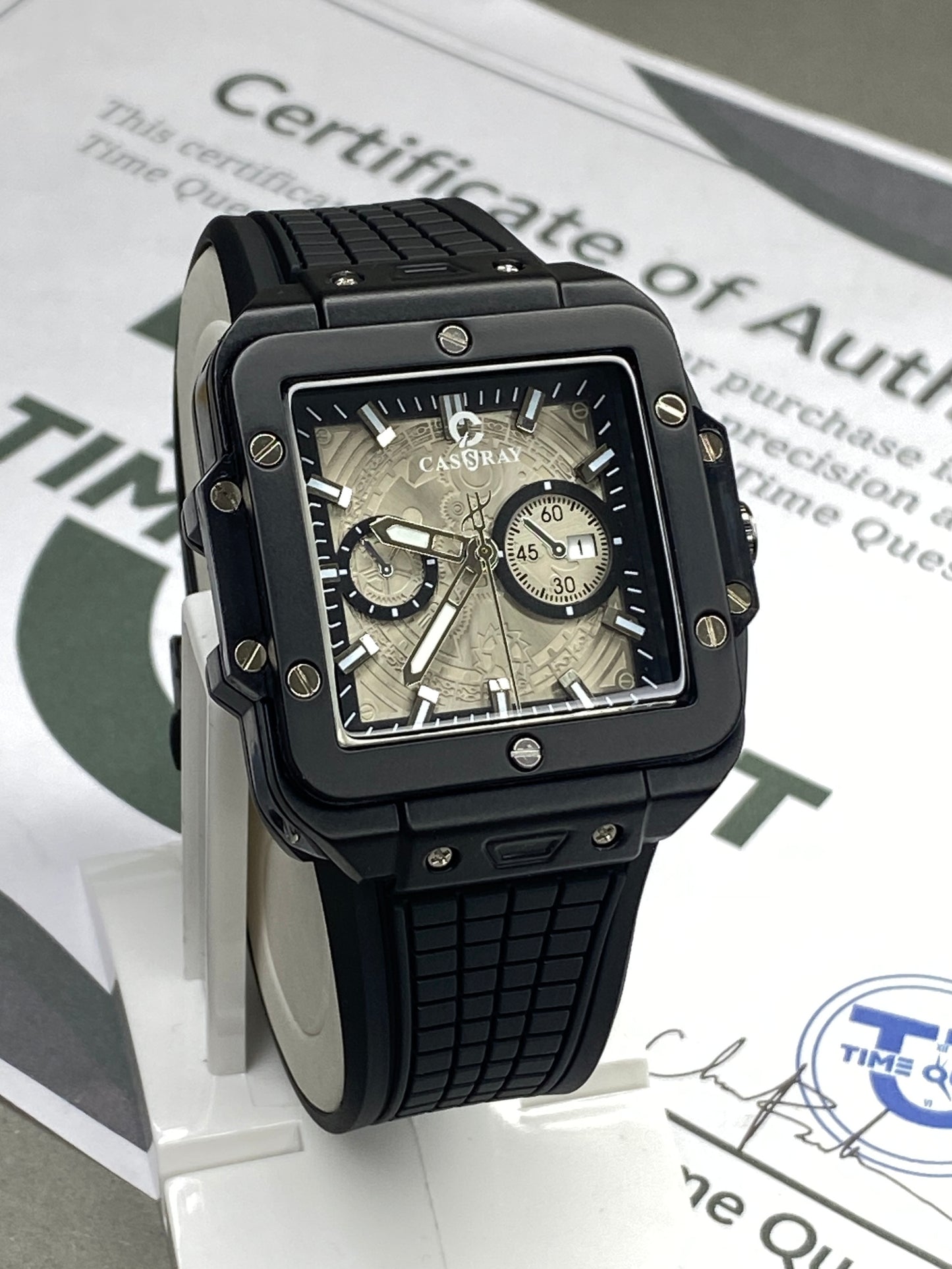 CASSRAY Men's Square Shape Metallic Dial Durable Rubber Straps Analog Quartz Watch With Date Display