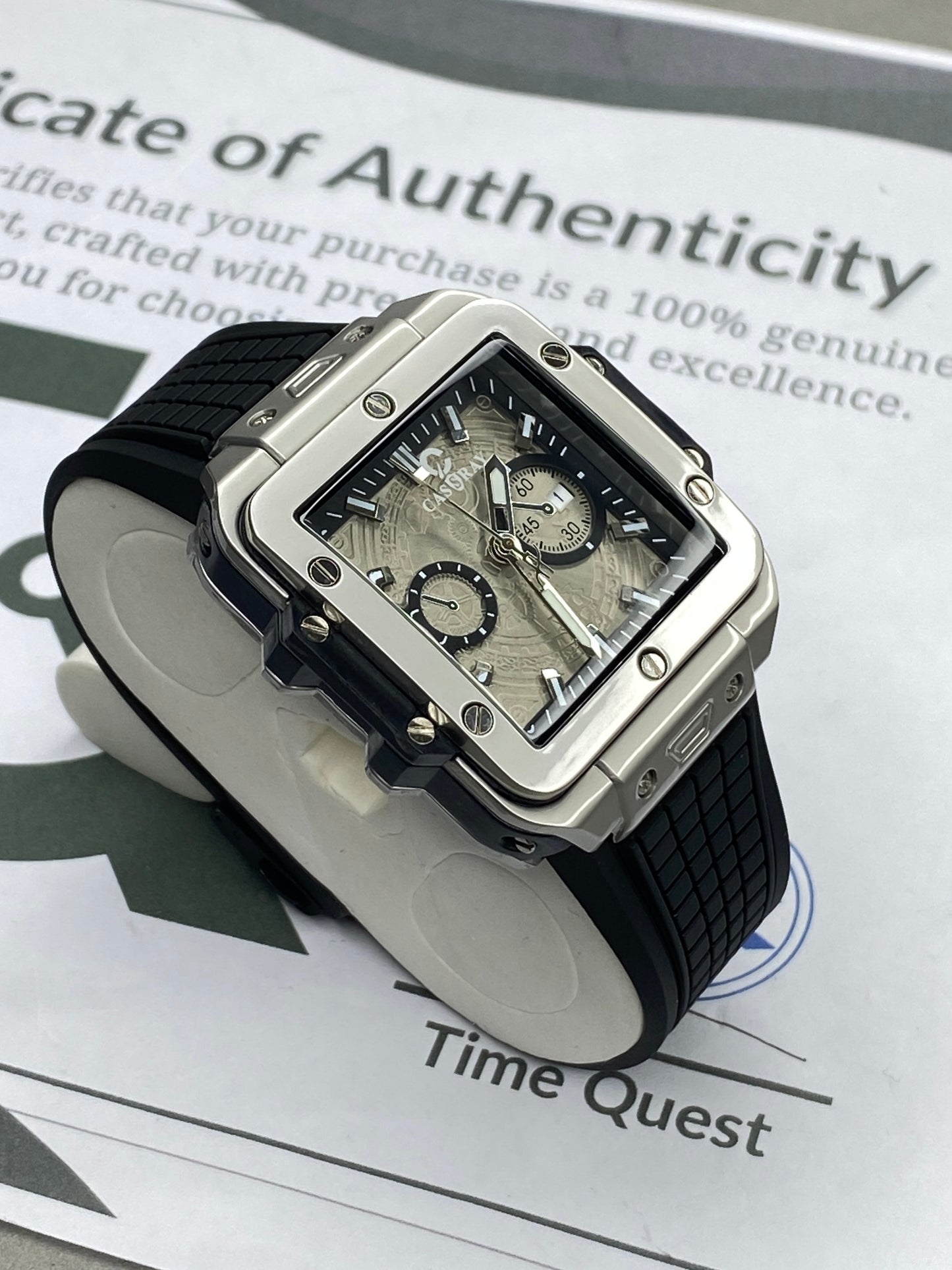 CASSRAY Square Shape Metallic Dial Rubber Straps Analog Quartz Watch With Date Display For Men