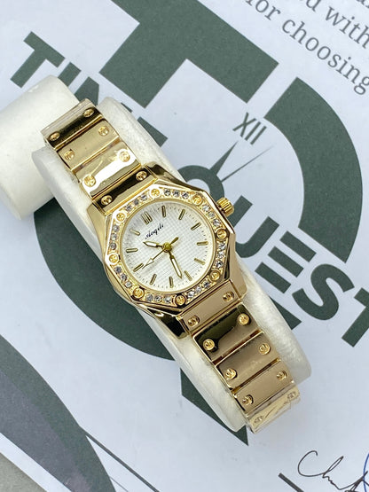 AOQILI Luxury Octagonal Dial Stainless Steel Ladies Watch – An Perfect Gift for Her
