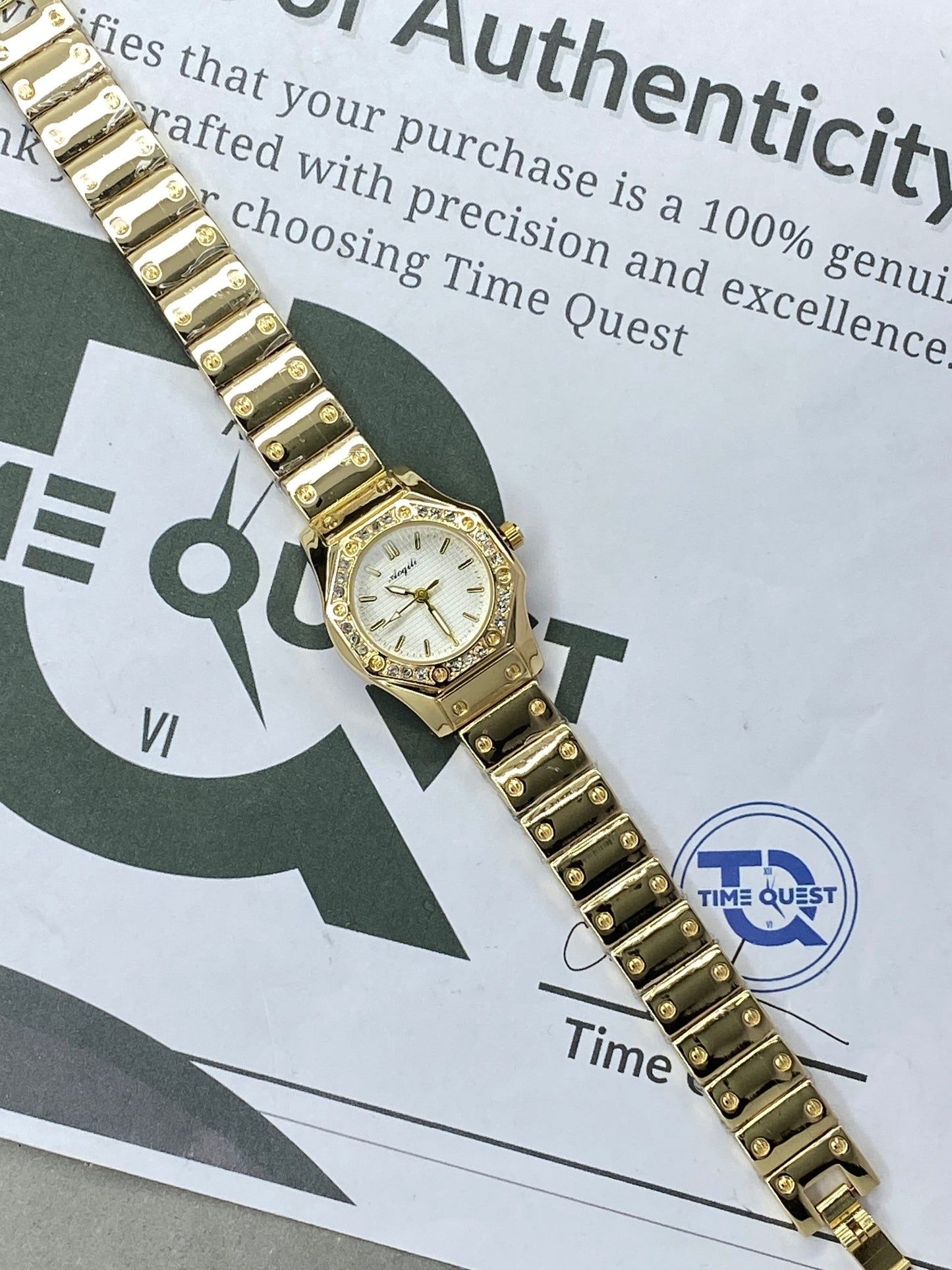 AOQILI Luxury Octagonal Dial Stainless Steel Ladies Watch – An Perfect Gift for Her
