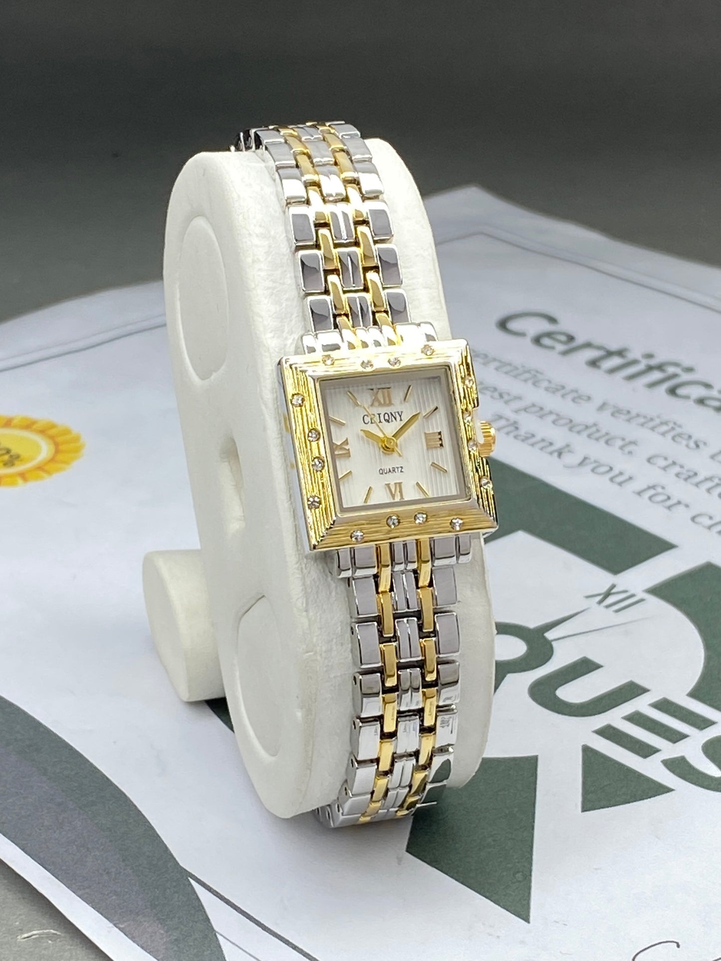 CEIQNY Luxury Square Dial Stainless Steel Chain Watch for Ladies – An Elegant Gift for Her