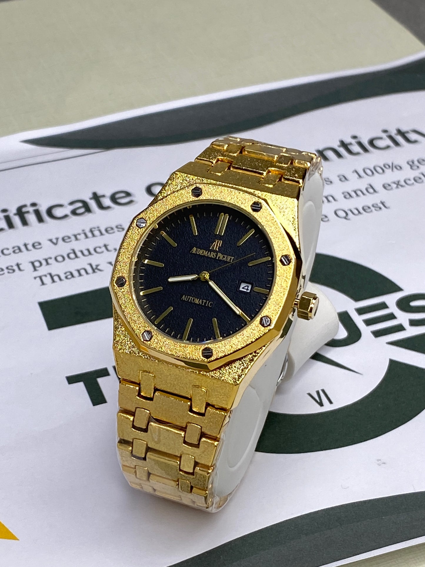 Luxury Men's Octagonal Dial Stainless Steel Chain Watch with Date Display