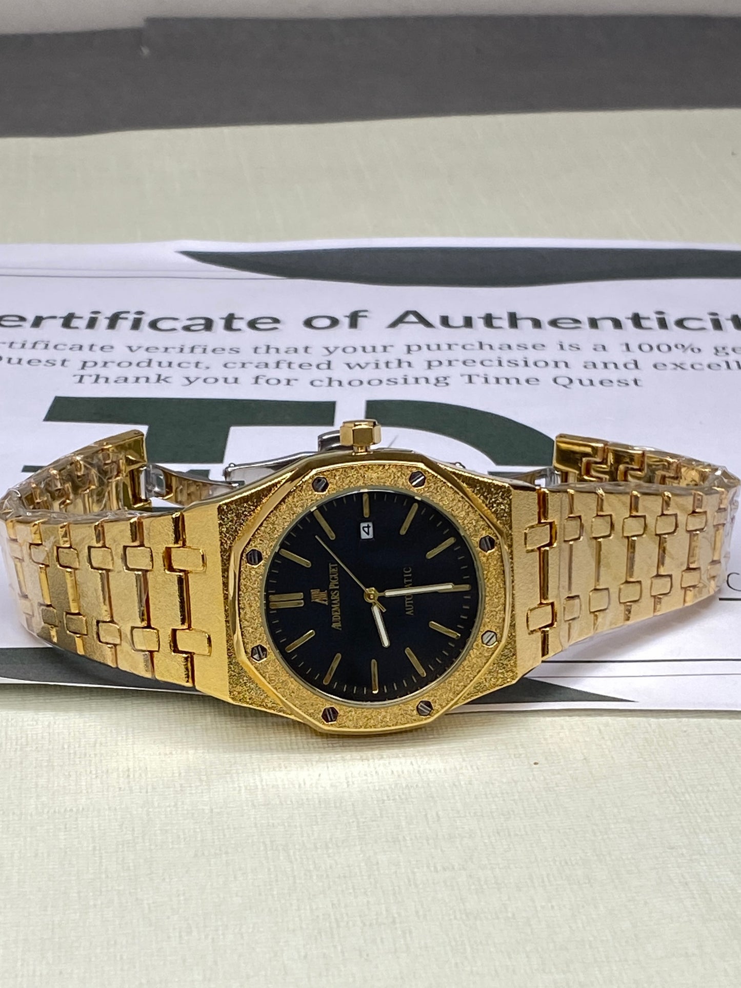 Luxury Men's Octagonal Dial Stainless Steel Chain Watch with Date Display