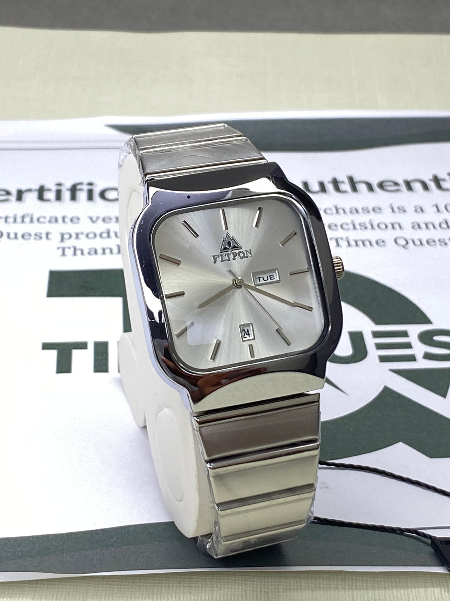 FTTPON Square Dial Analog Quartz Movement Durable Stainless Steel Chain Watch With Date & Day Display