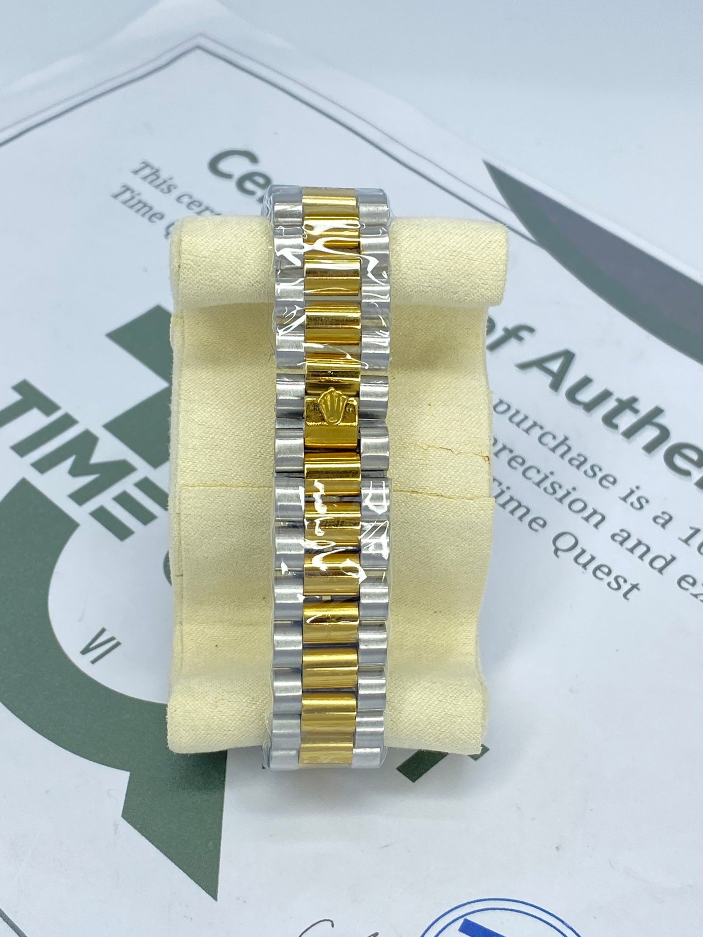 RLX Oyster Perpetual Round Dial Analog Quartz Movement Chain Watch With Date & Day Display For Men