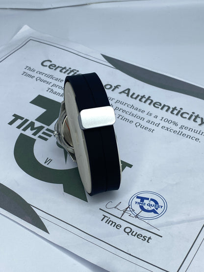 Universe Point Premium Deign Analog Quartz Movement Watch With Silicone Strap Magnetic Lock and Date Display