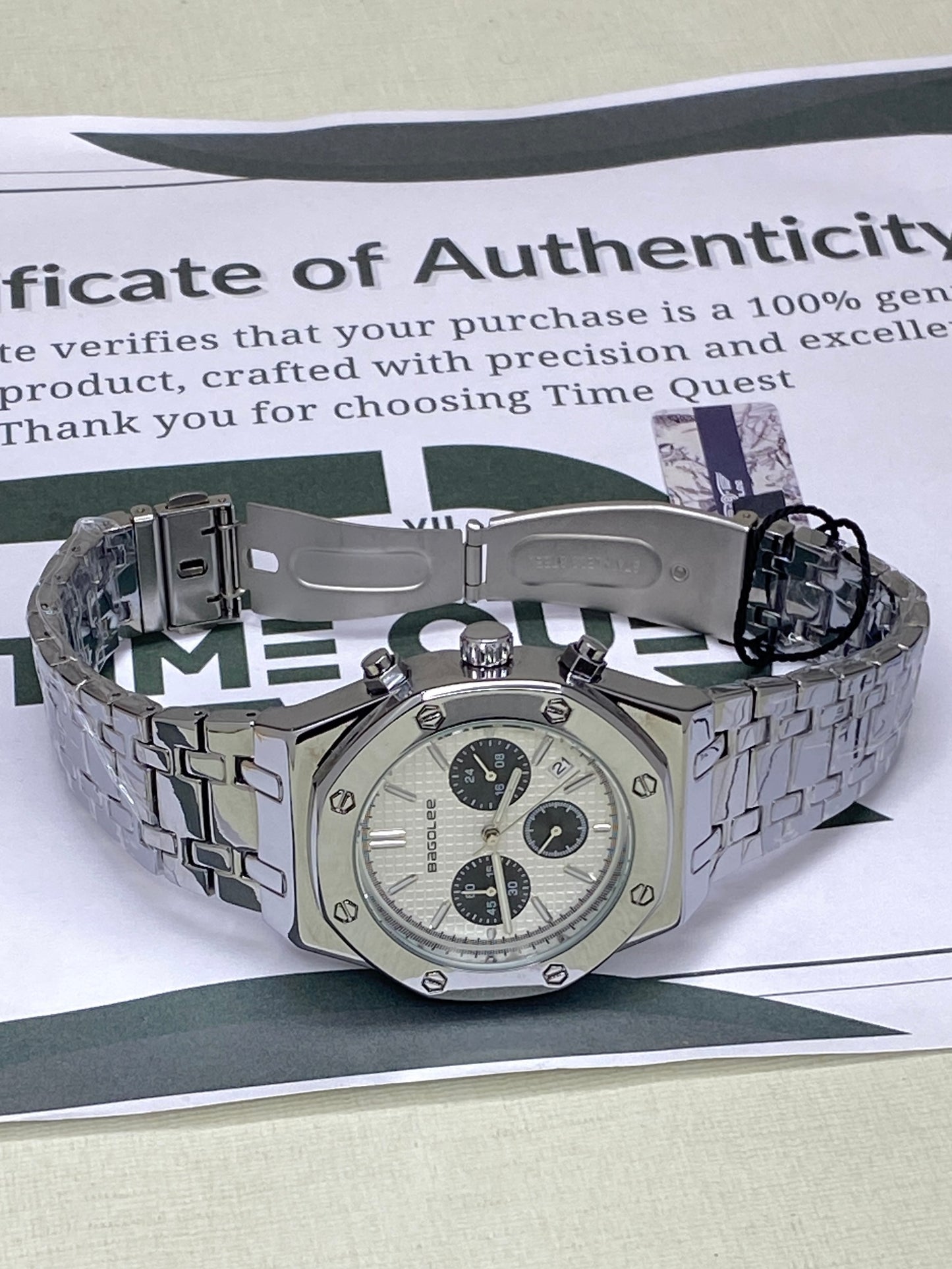 Premium Men’s Stainless Steel Chain Chronograph Wristwatch with Date Display