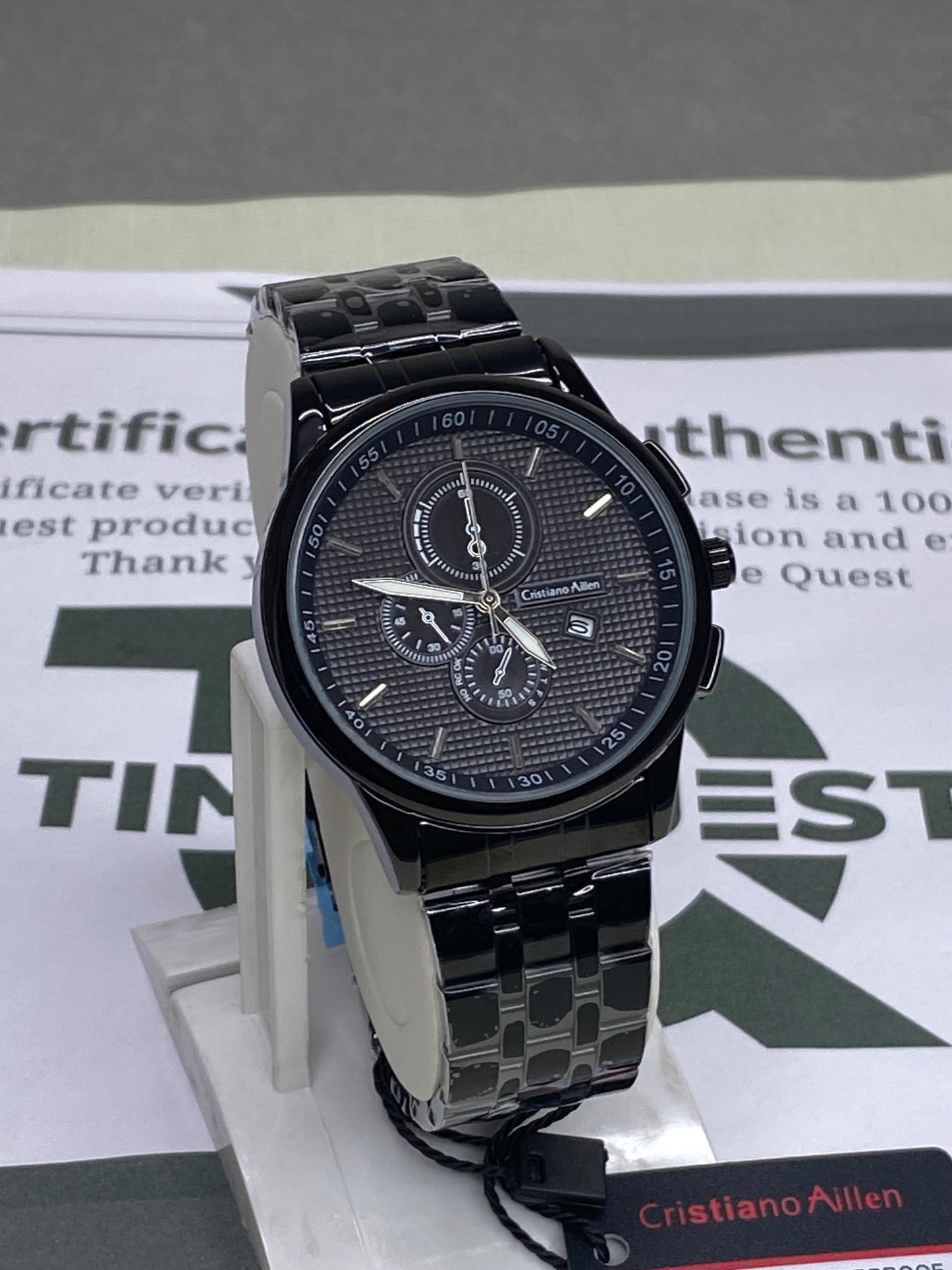 Cristiano Aillen Men’s Round Dial Stainless Steel Watch with Date Display