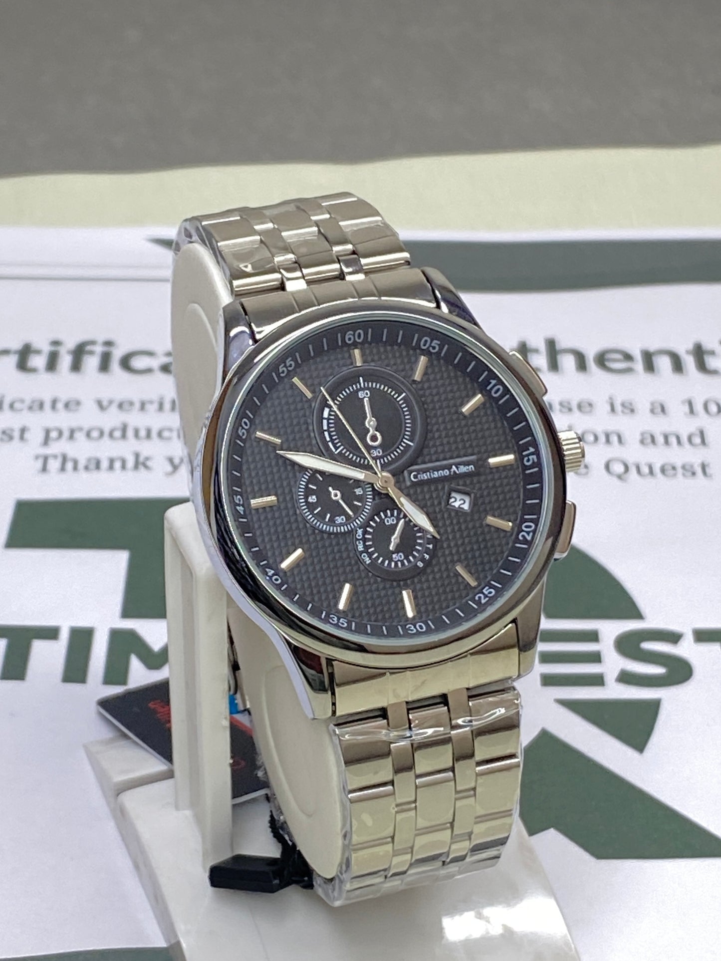 Cristiano Aillen Men’s Round Dial Stainless Steel Watch with Date Display
