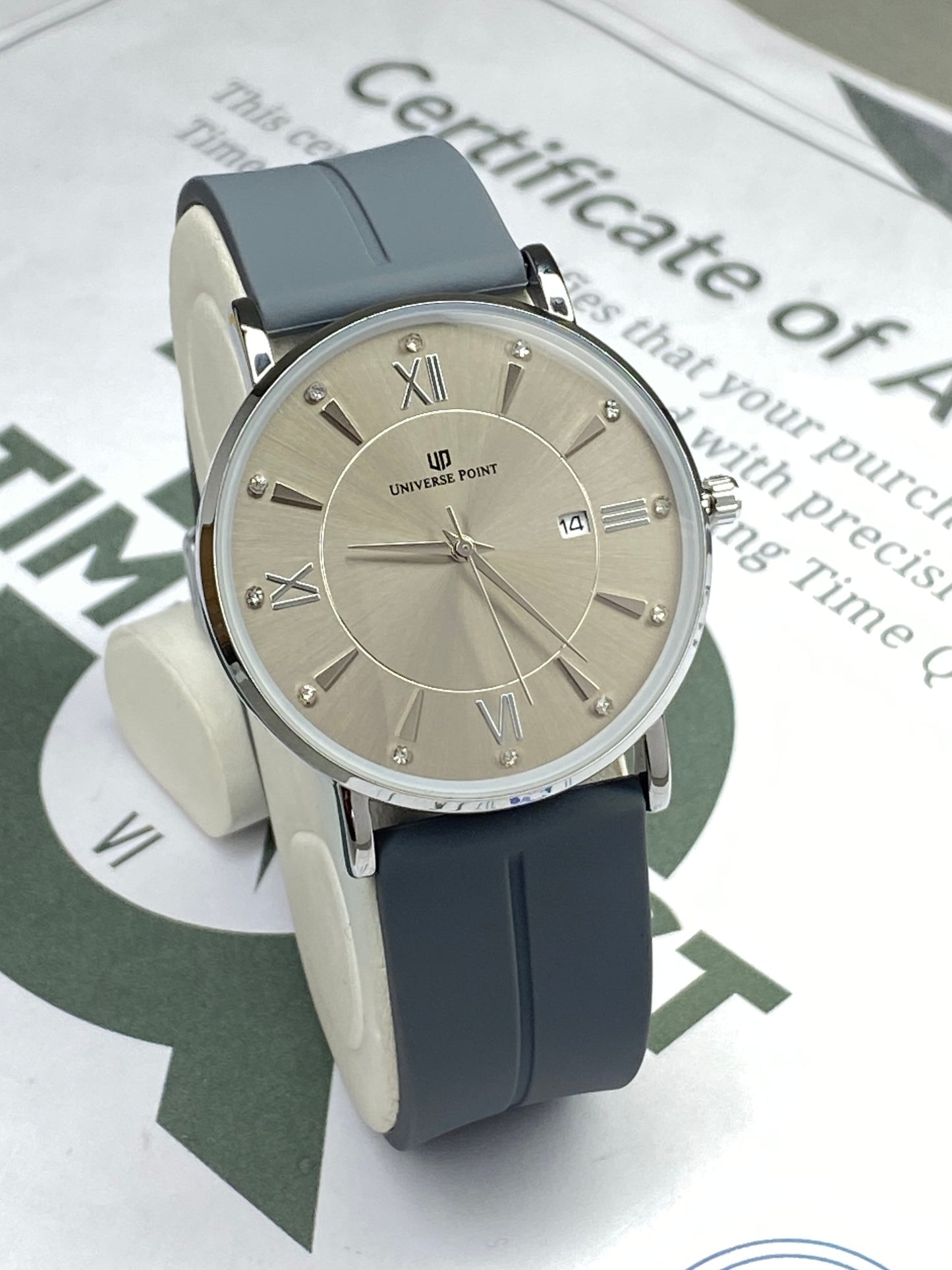 Universe Point Round Dial Analog Quartz Men's Watch With Silicone Strap Magnetic Lock and Date Display