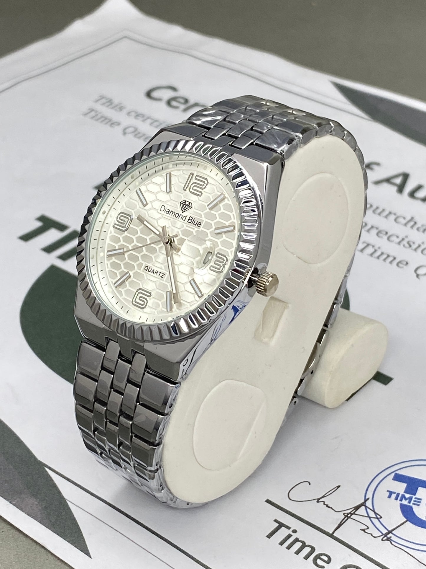 Luxury Round Dial Analog Quartz Chain Watch for Men with Date Display