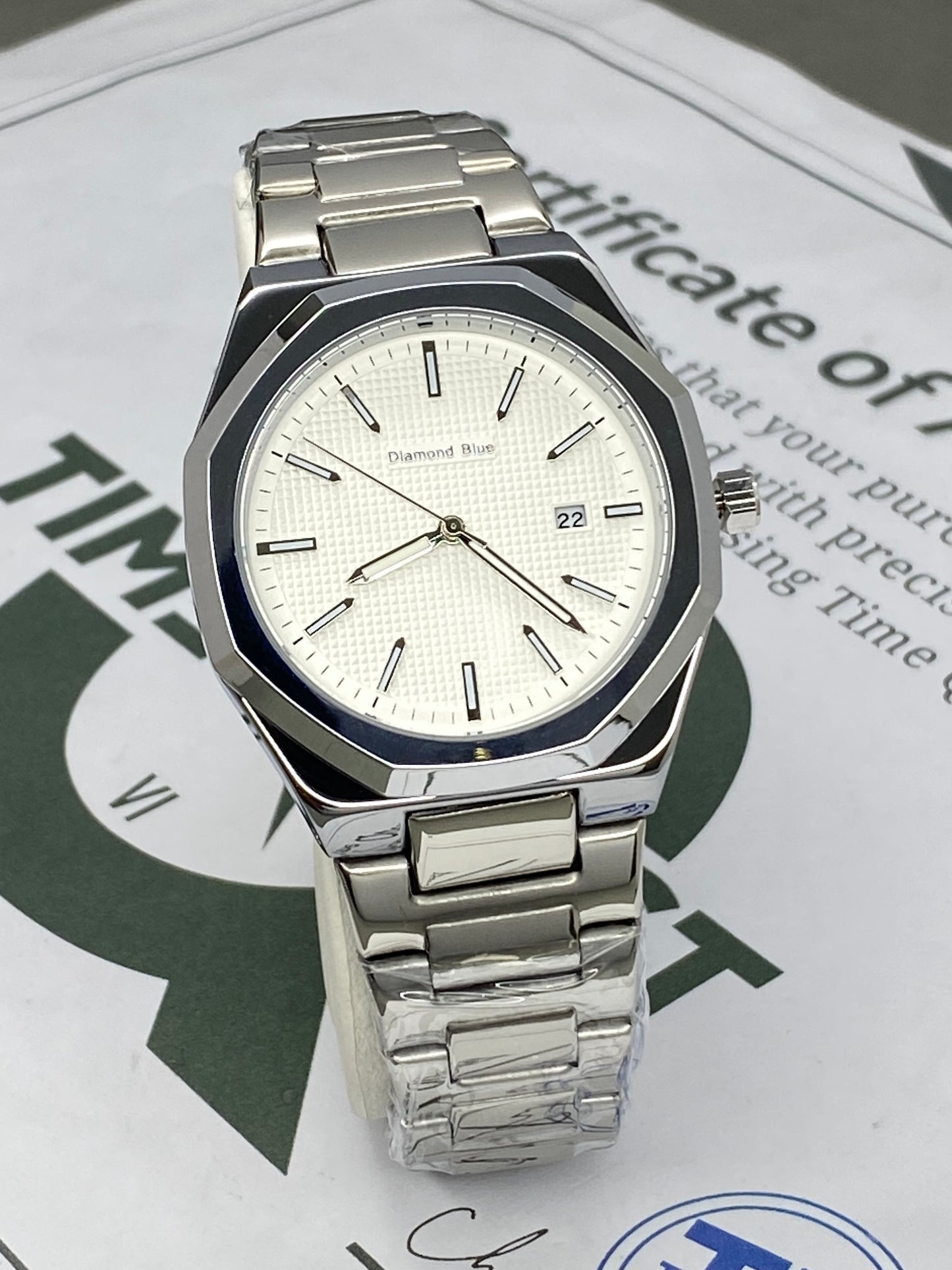 Classic Octagonal Dial Stainless Steel Analog Quartz Chain Watch for Men with Date Display