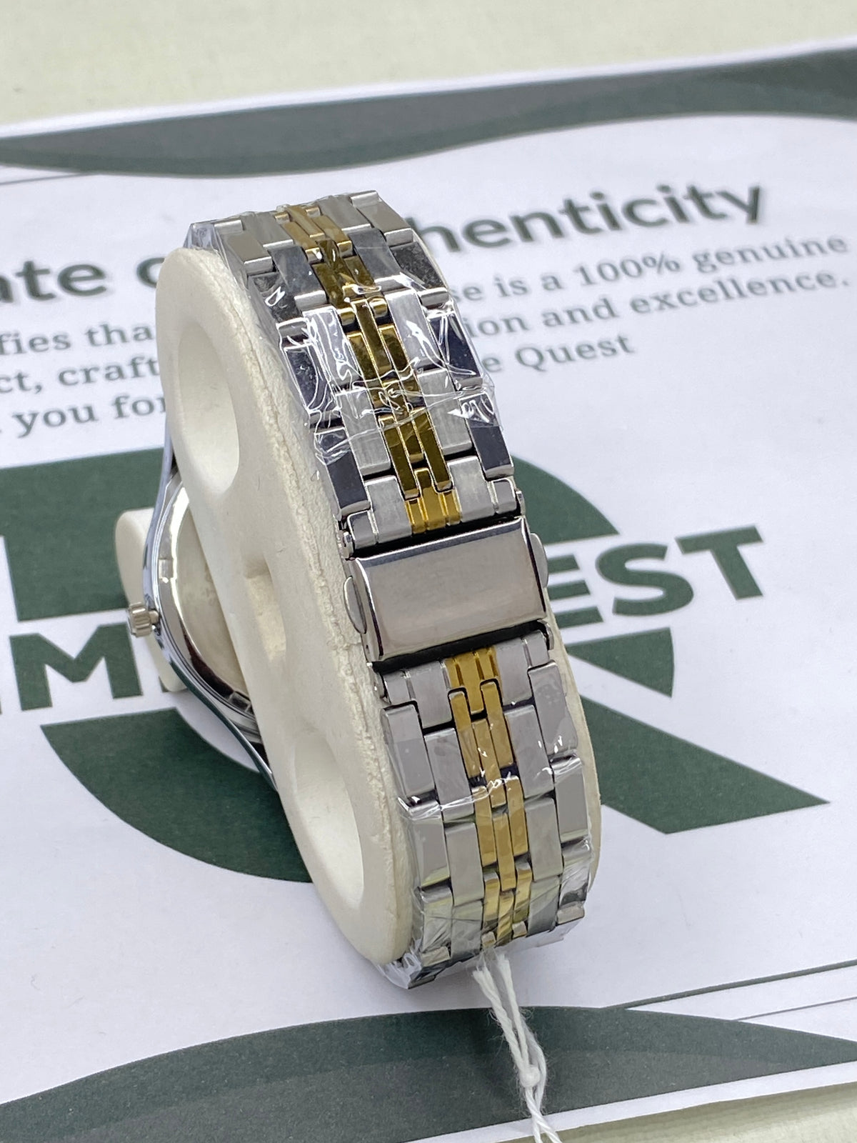 CITIZEN Analog Quartz Movement Couple Watches With Date Display - A Perfect Couple Gift