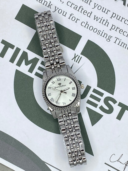 Ladies Round Dial Alanog Quartz Movement Luxury Chain Watch - A Perfect Gift For Her