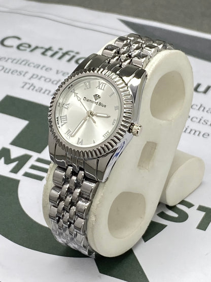 Ladies Round Dial Alanog Quartz Movement Luxury Chain Watch - A Perfect Gift For Her